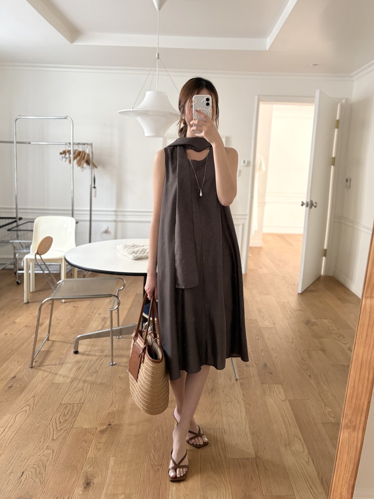The Flowy Scarf-Detail Dress (Brown)