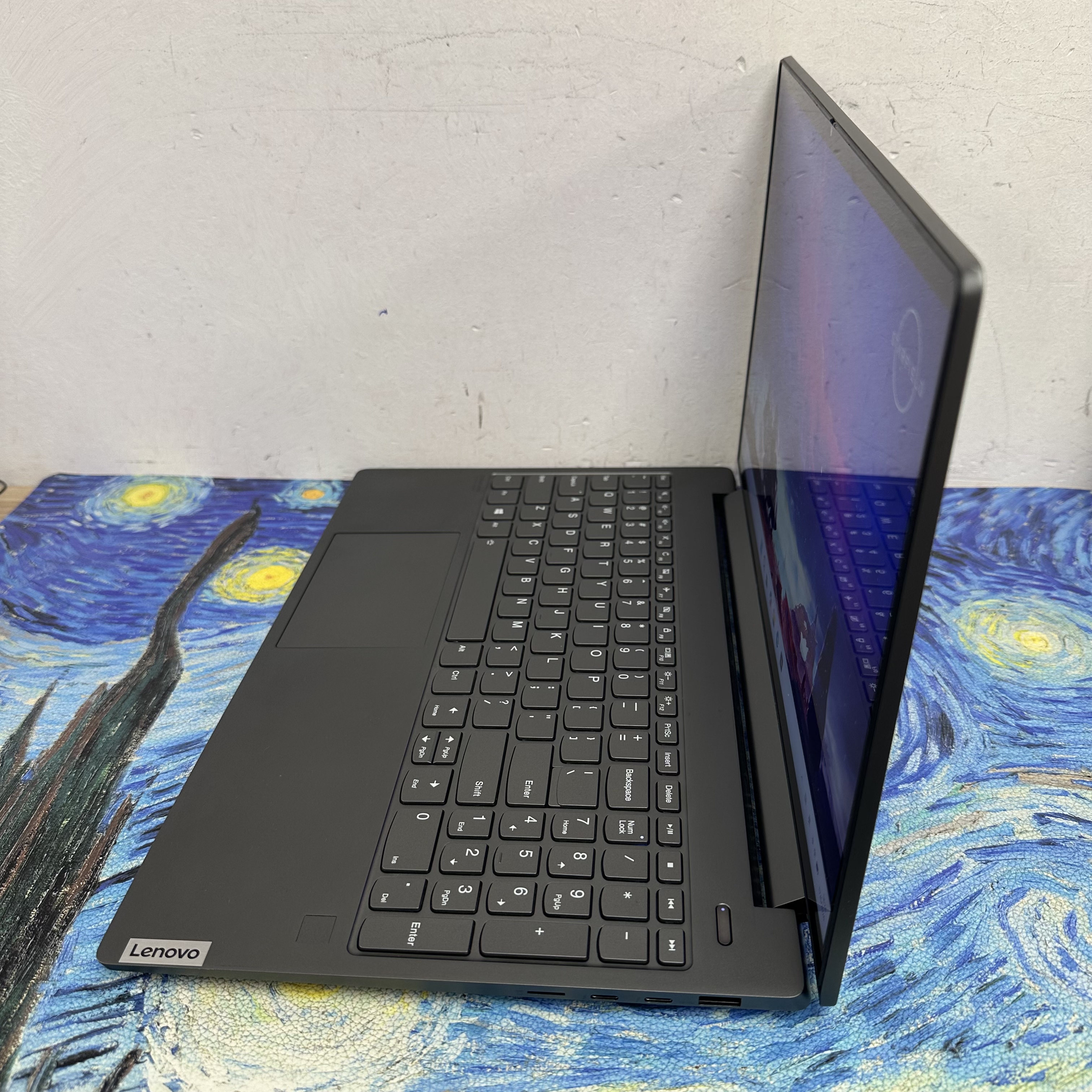 #5885 Lenovo i9-9880H/16GB Ram/1TB SSD/四邊窄邊框/ Notebook / Laptop / Gaming Laptop / PC / YouTube / Netflix/ Win11 / Office / Work / Zoom / 4K Touch Mon