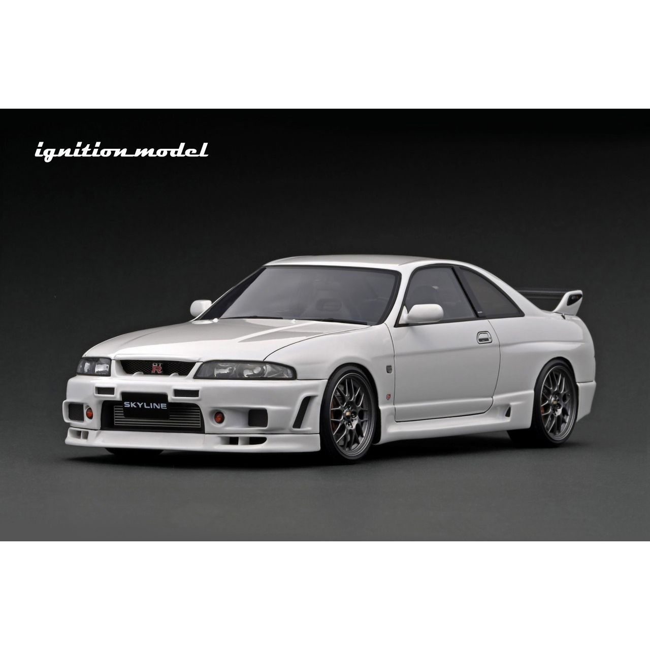 In-Store IG2684 1/18 Nissan Skyline GT-R (BCNR33) White | RC-MODEL