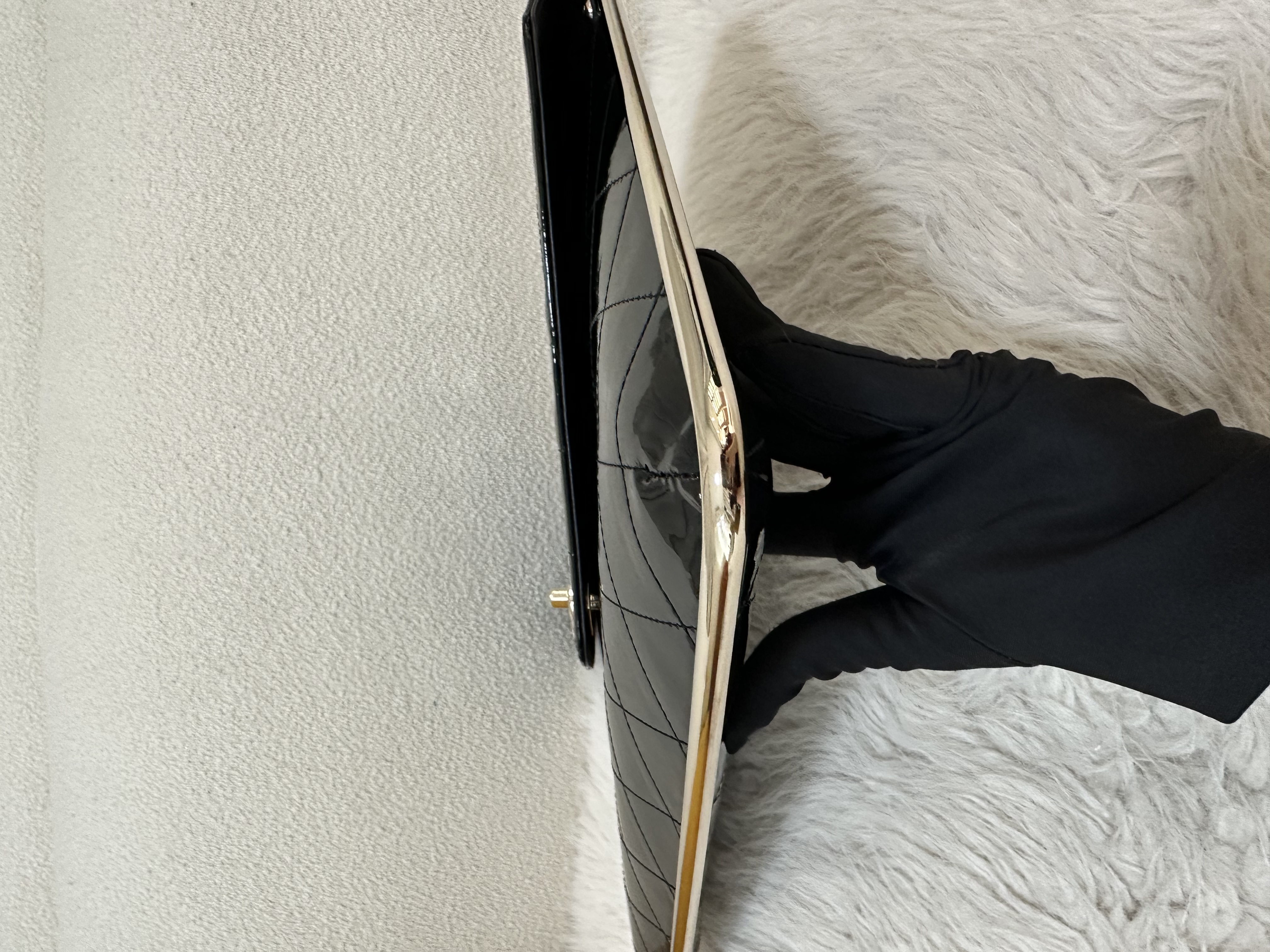 Pre-owned Chanel flap case in black patent leather/ Product Code: 26022114