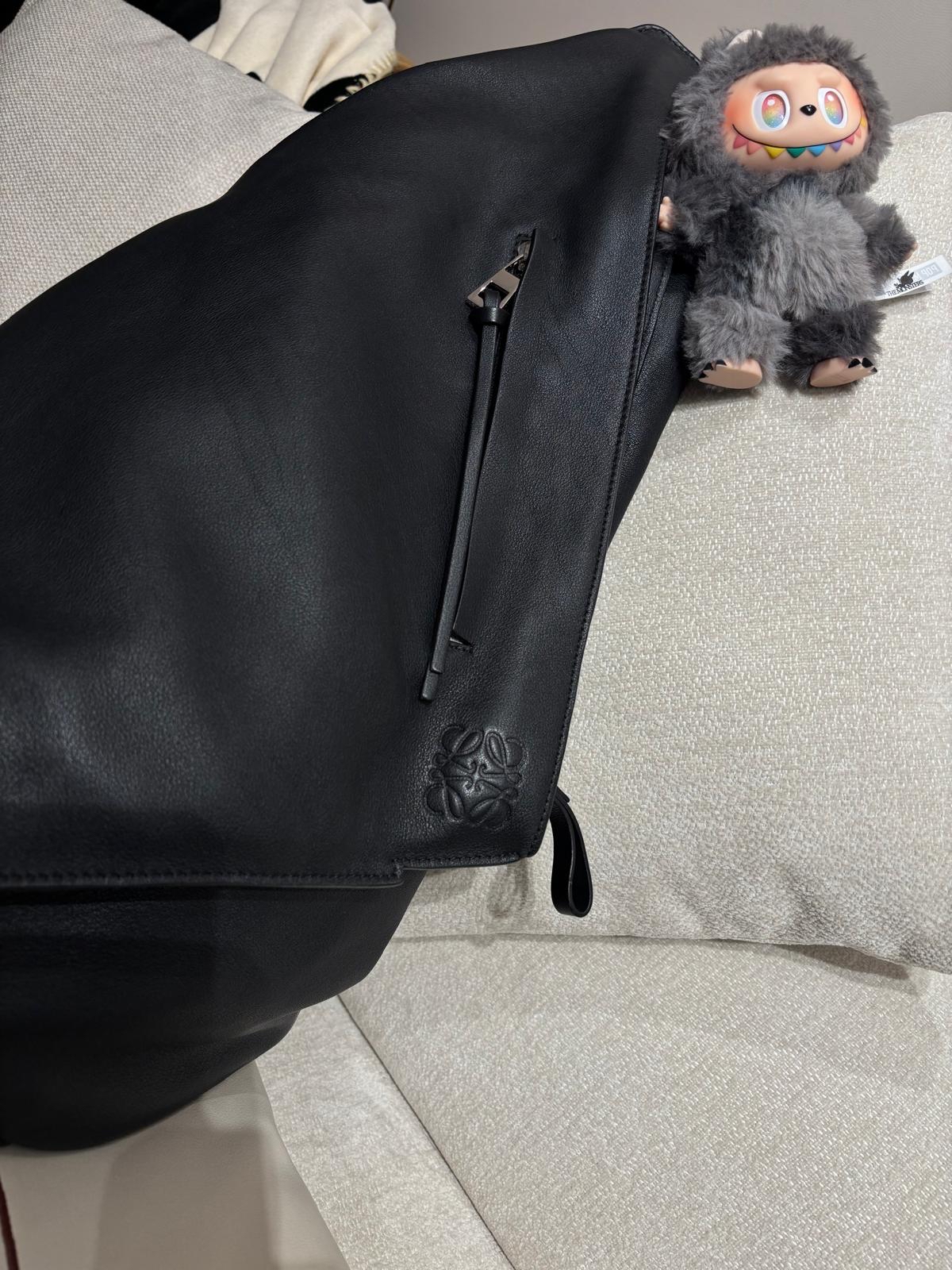 Loewe Sling Backpack Black Calfskin 100%Authentic, 98%New ✅Dust bag