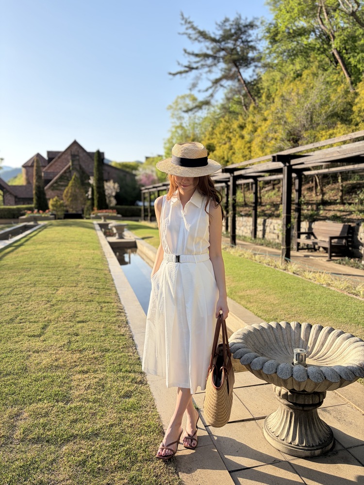 Jardin Belted Zip-Front Dress