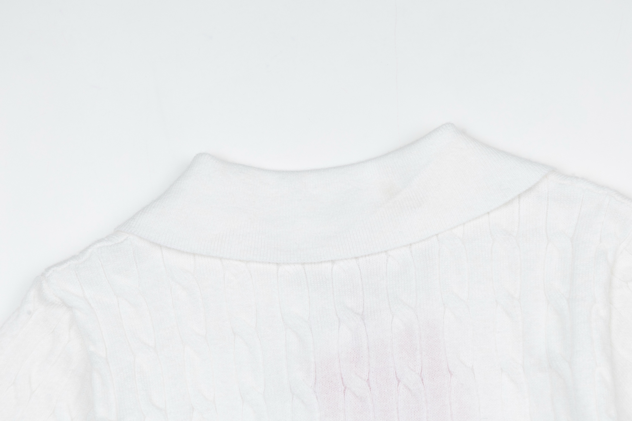 Mardi Mercredi Flower Embroidery Cable Short Sleeve Knit