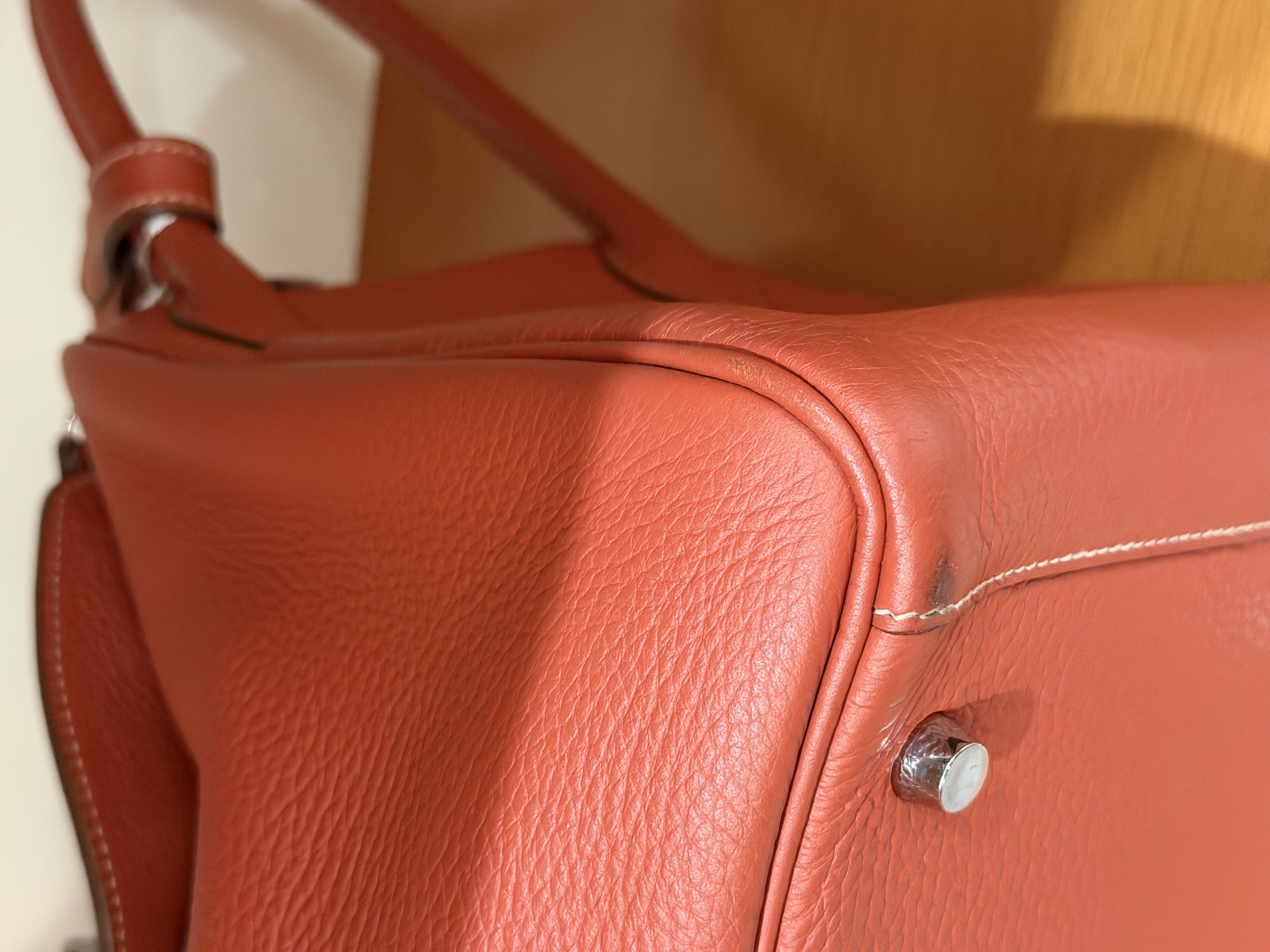 直播貨品 |  [1個-$100 2個-$300］框Q HH38