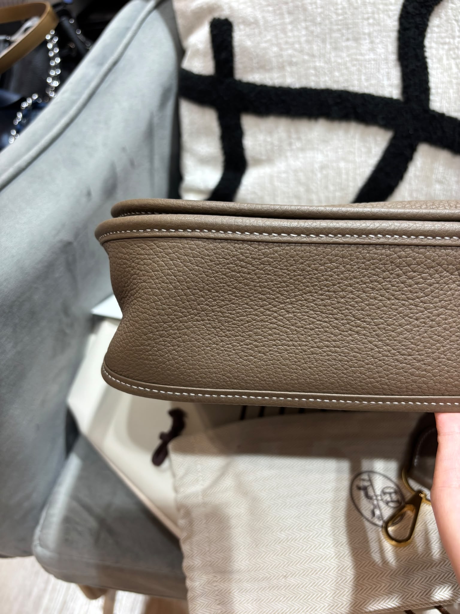 Hermes Evelyne 29 Stamp D Etoupe 大象灰金扣 100%Authentic, 98%New ✅Dust bag✅Box