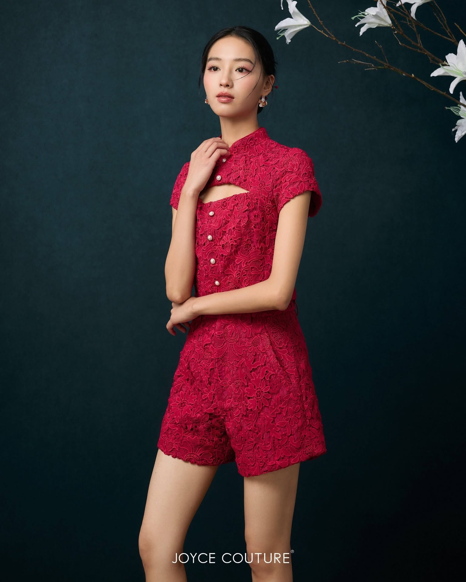 现代感蕾丝上衣 T0190