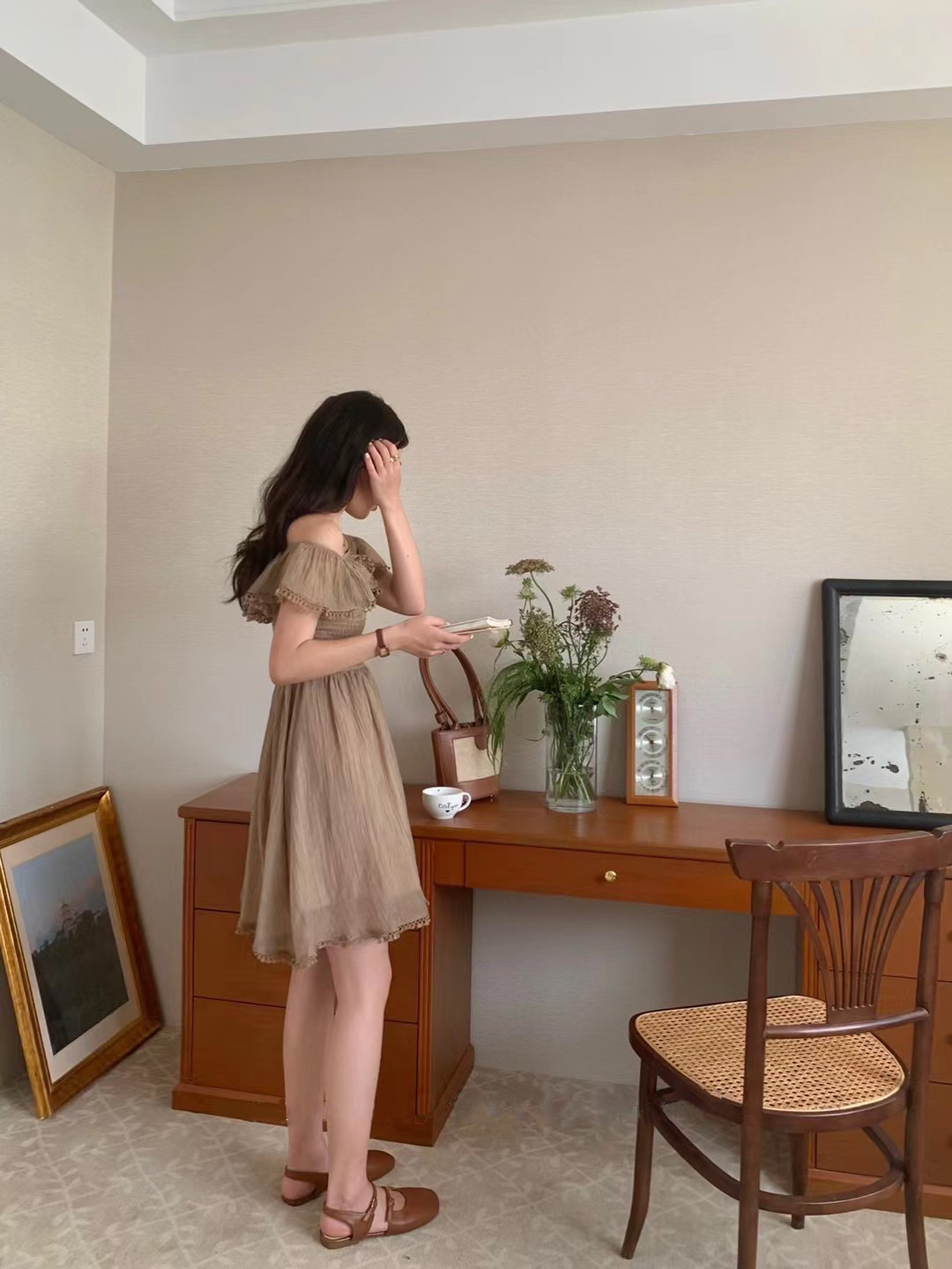 Alice Dress 爱丽丝连身裙🤍🤎上身气质秒🆙🆙🆙 ( 2 colour)