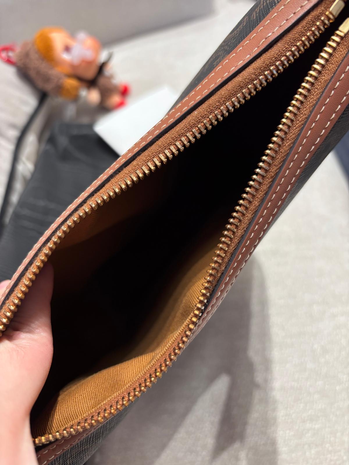 CELINE HELOISE HOBO 100%Authentic,98%new   ✅專門店收據✅2 Strap✅Dust bag 