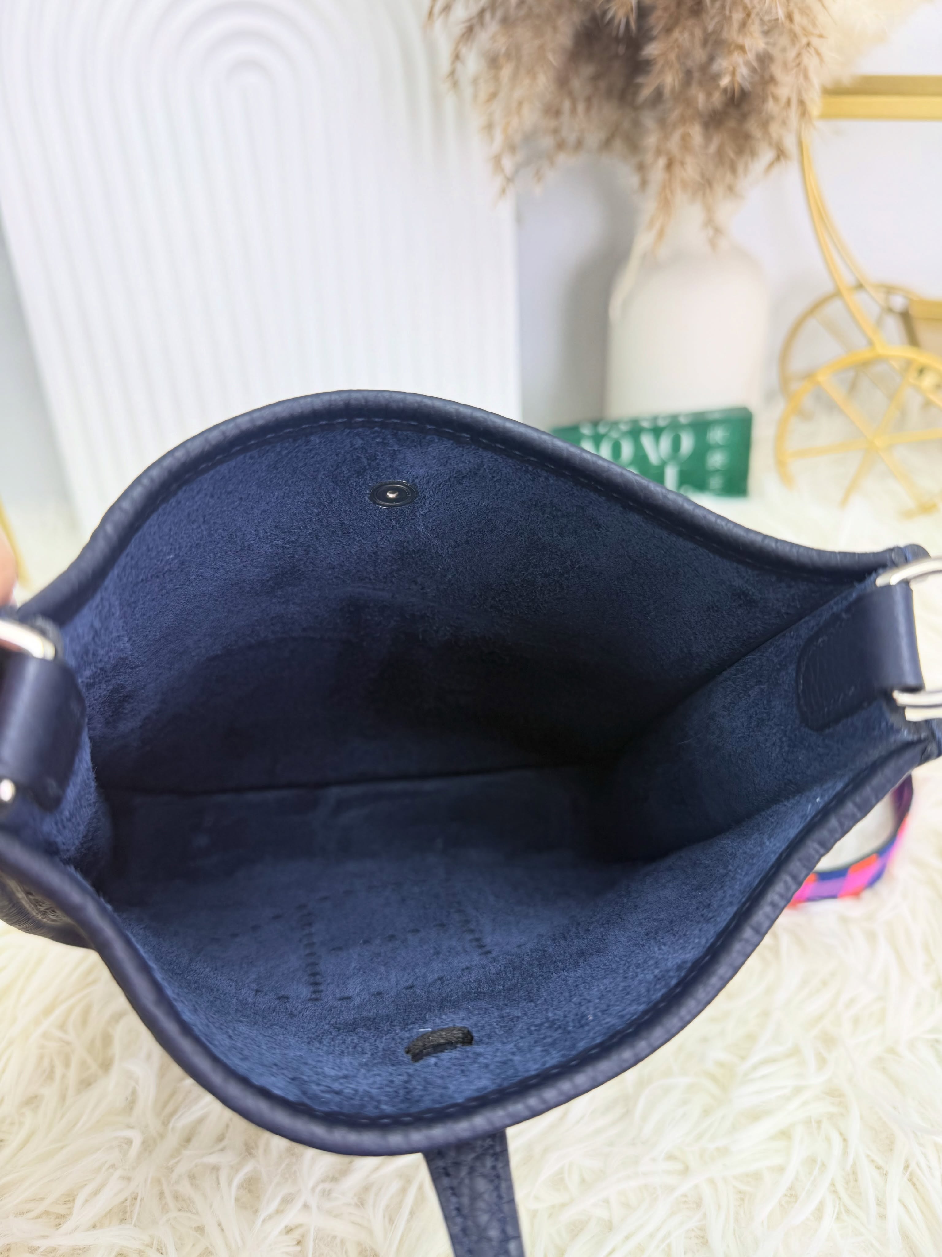Hermes🛍️閑置品✨ mini e 深藍色 Z stamp💥 有原裝肩帶 有盒 有塵袋x2