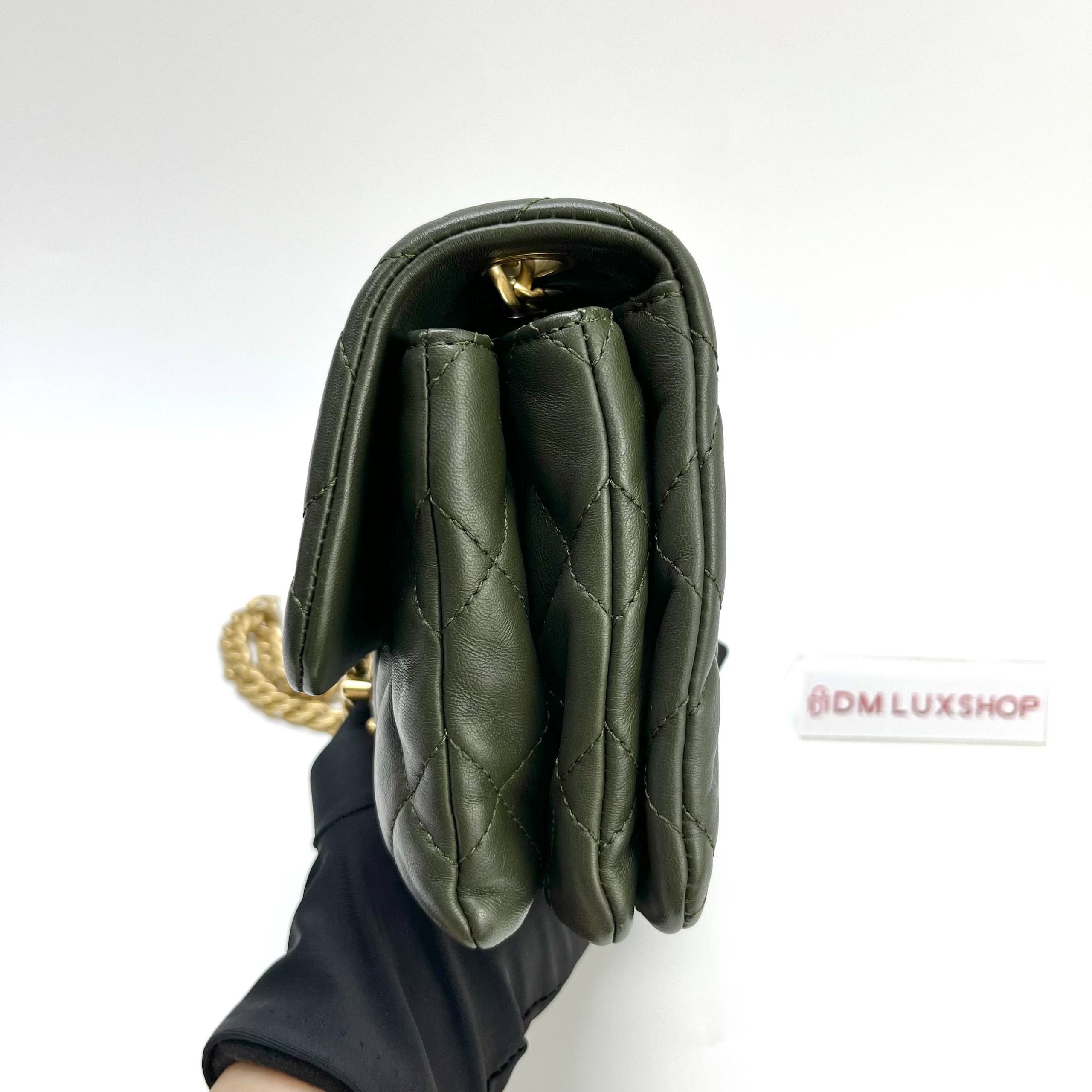 Chanel 22K Pearl Crush GHW Mini (Microchip)