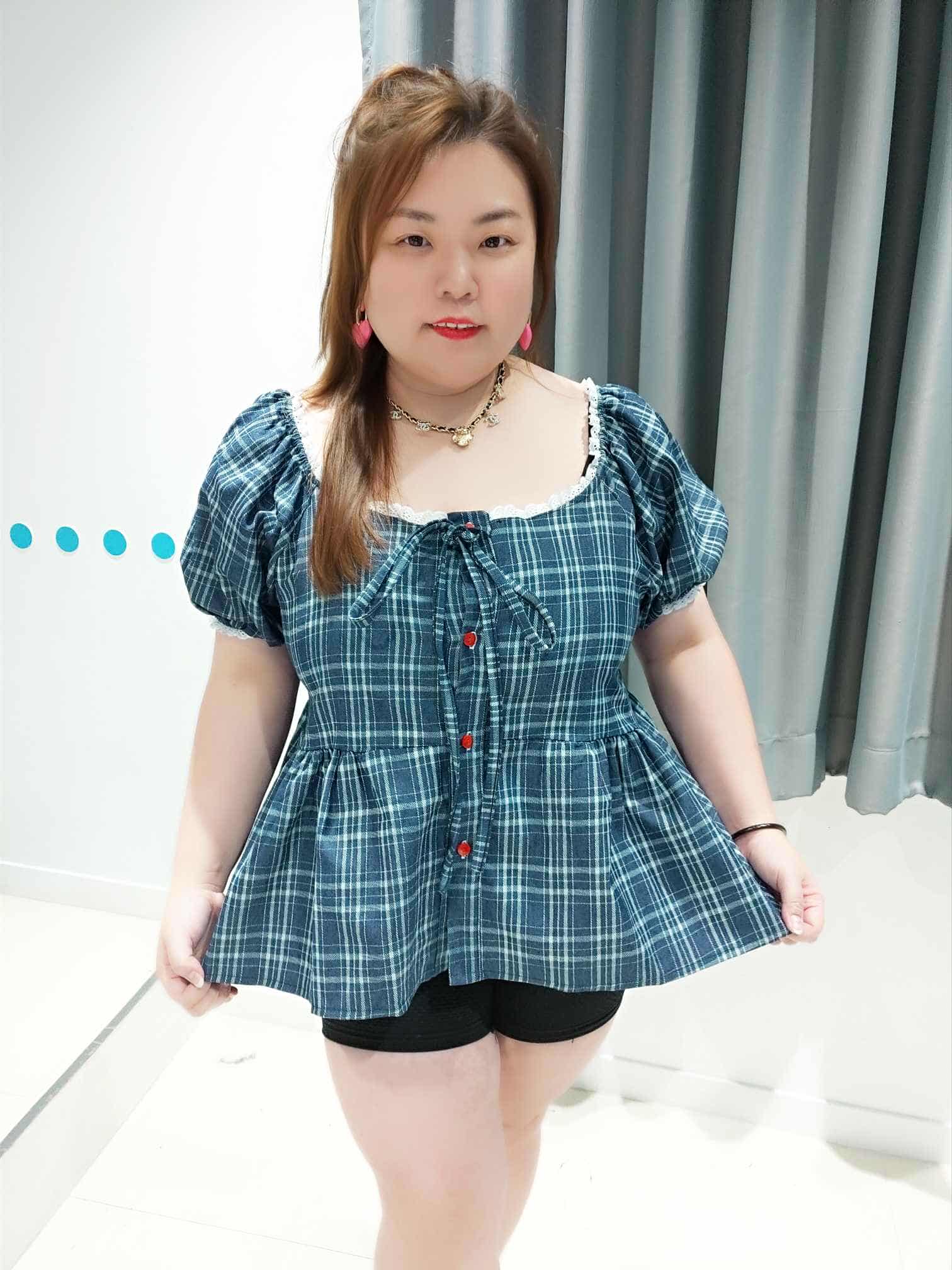 DSB10 拼筒花U领格子设计上衣