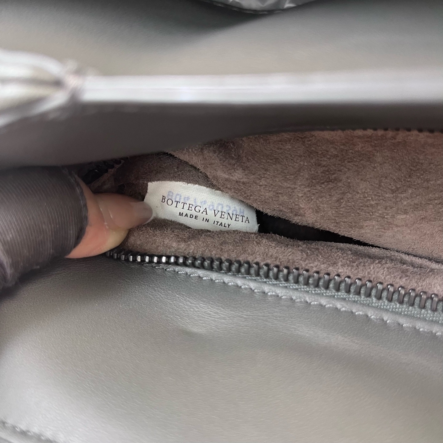 【預訂貨品】BV 灰色編織tote bag