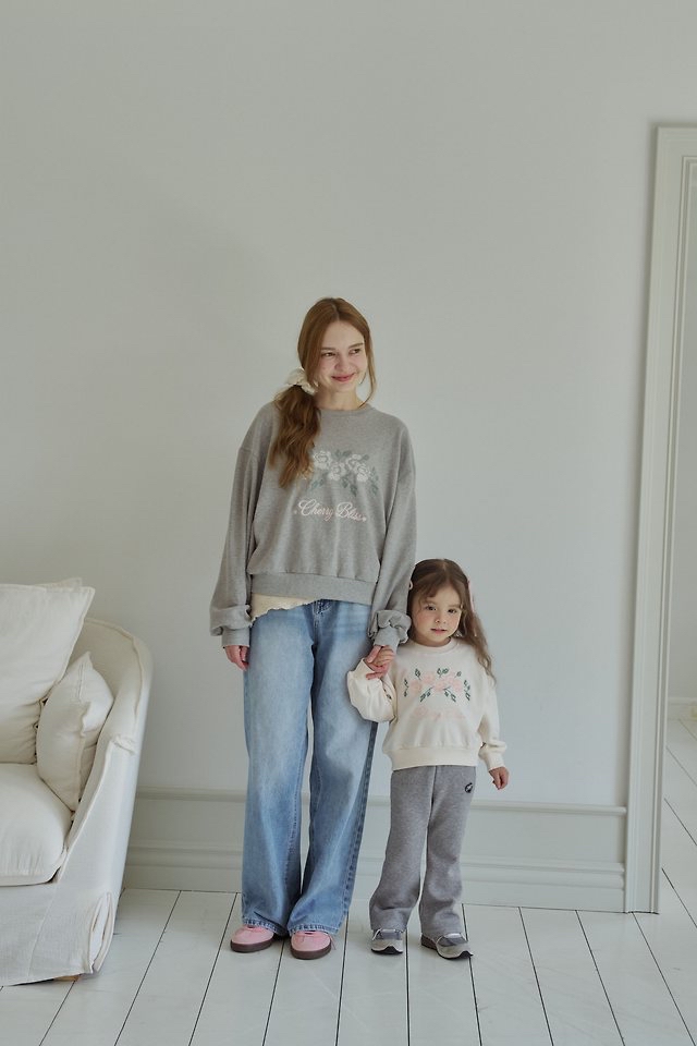 Momoann | Rose Sweatshirt(With Mom)