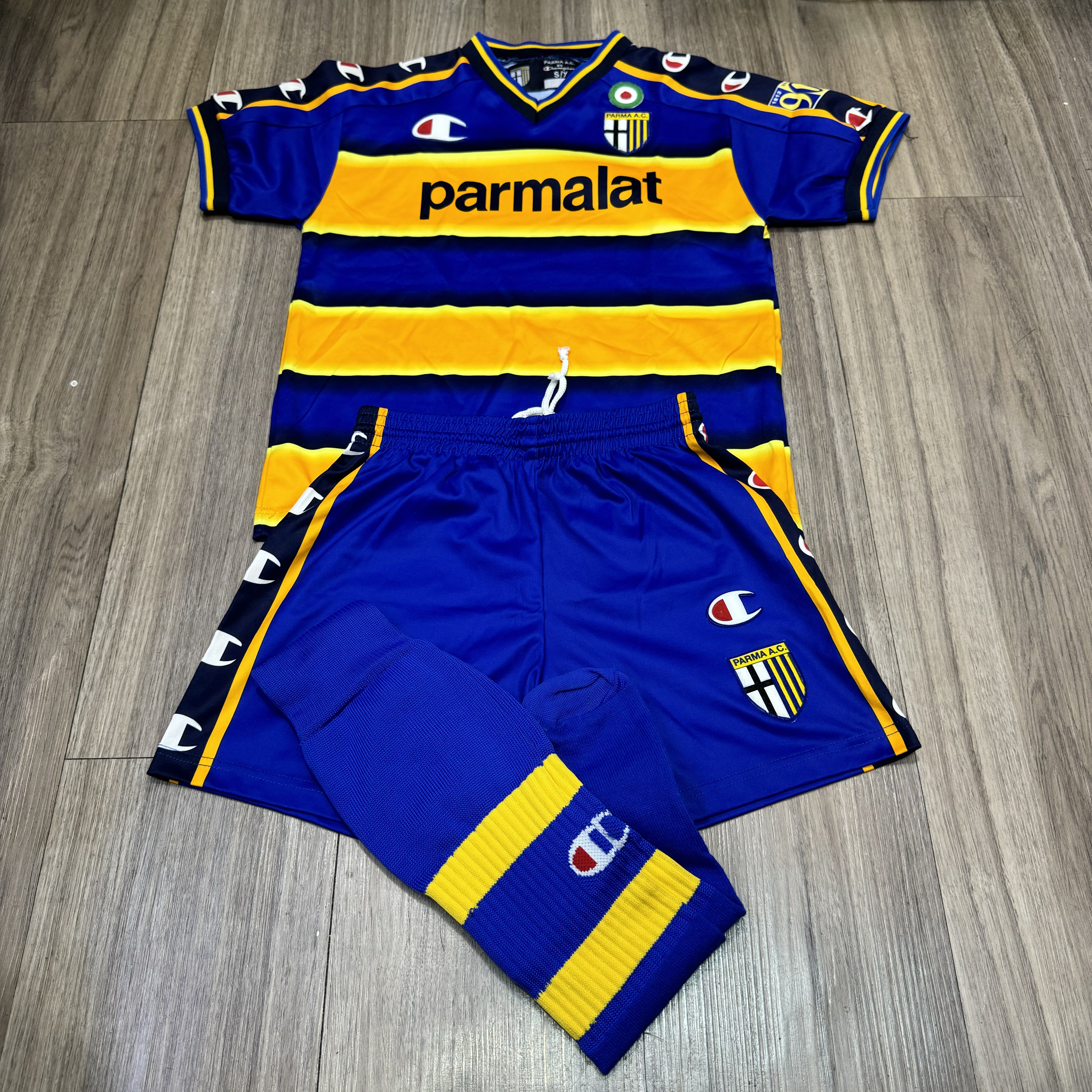 (Youth size) Parma 02/03 home shirt set 