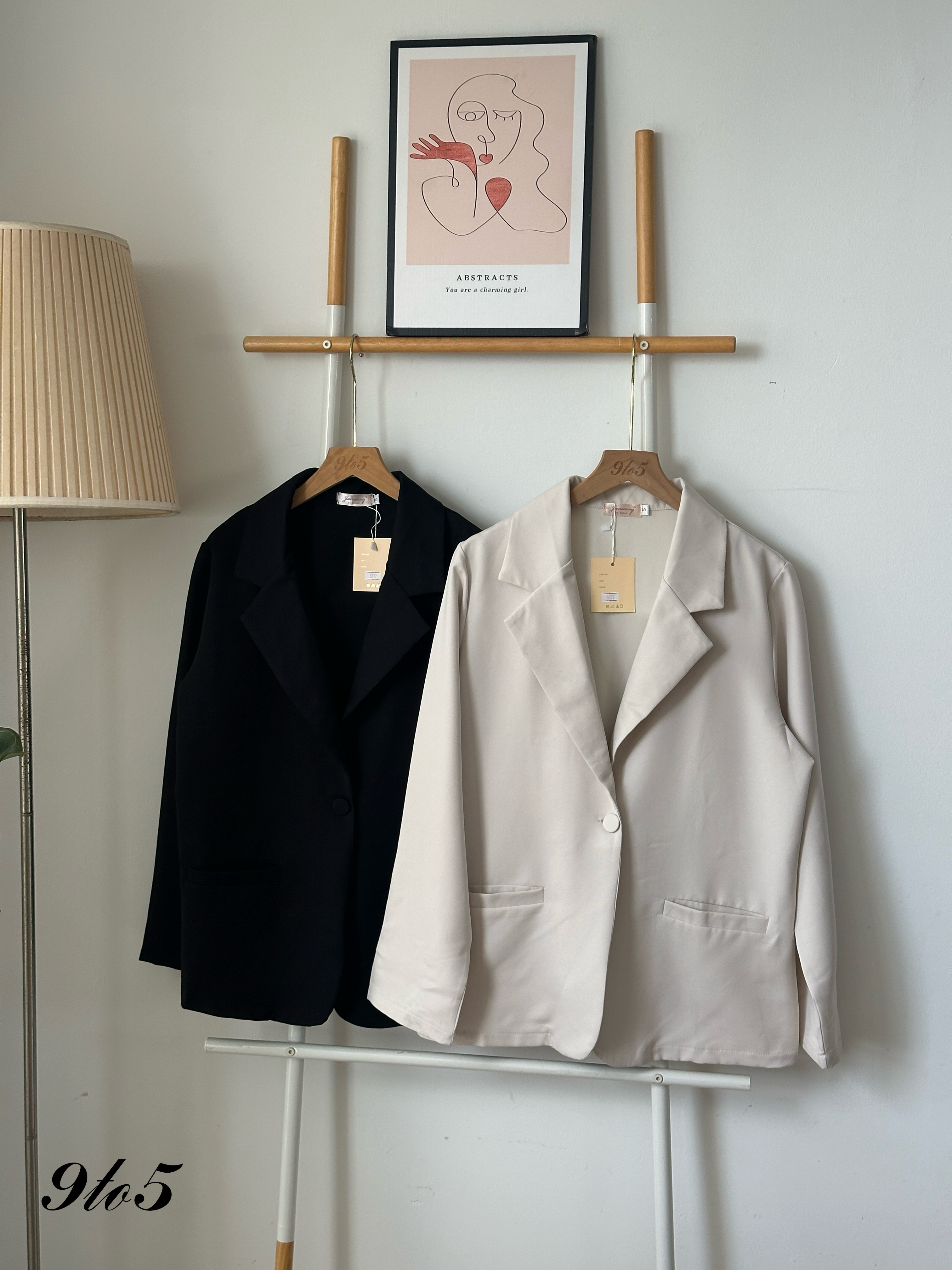 T4079 Long Sleeve Blazer - Beige & Black