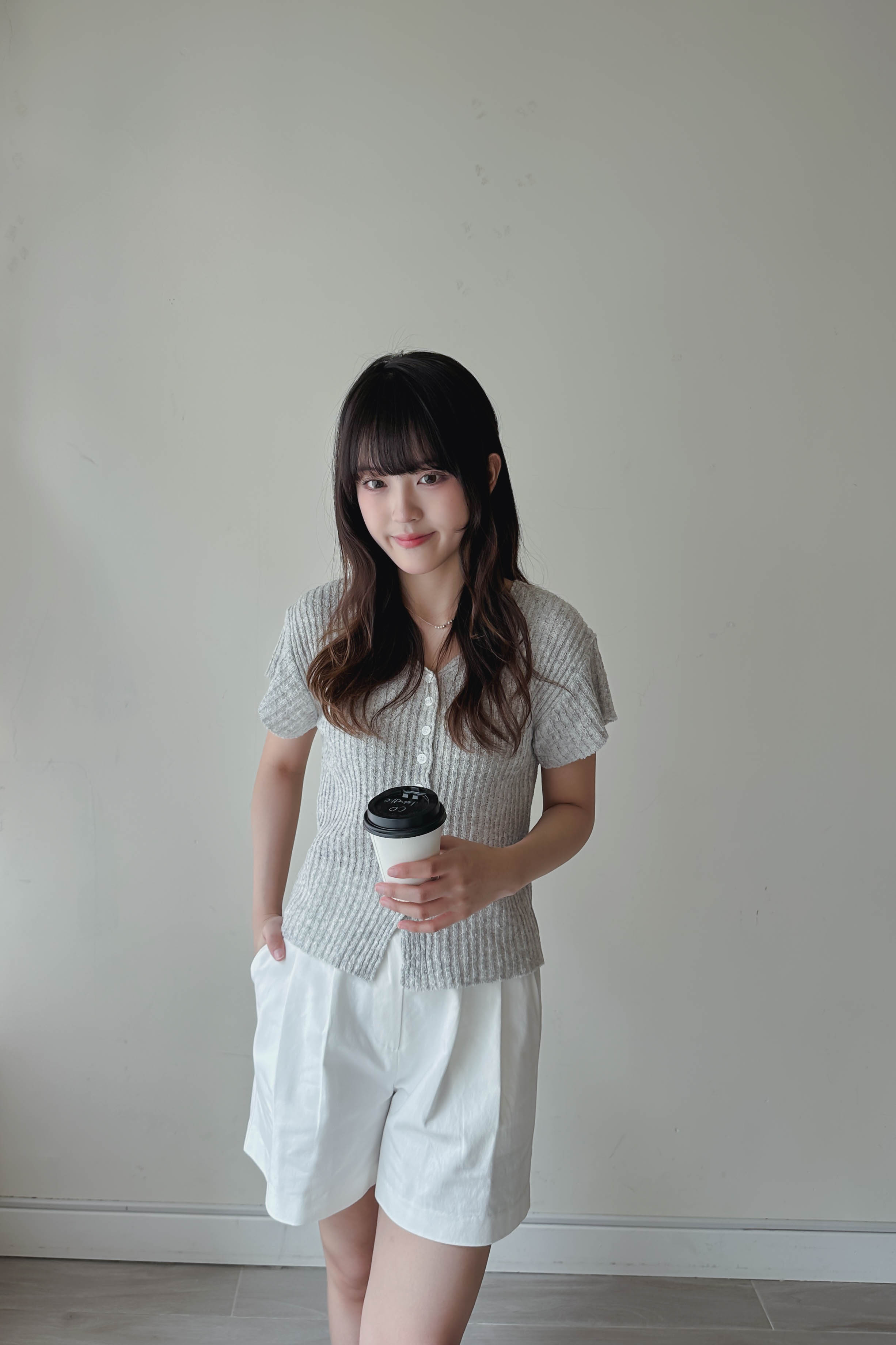 [顯瘦!] 針織V領排鈕上衣 (三色入)