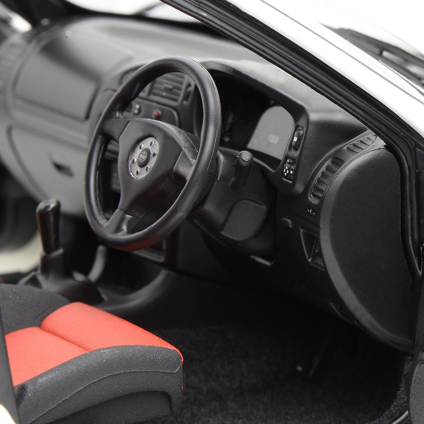 *READY STOCK MOTORHELIX 1/18 Mitsubishi Lancer Evolution VI Diecast Model *Scotia White 