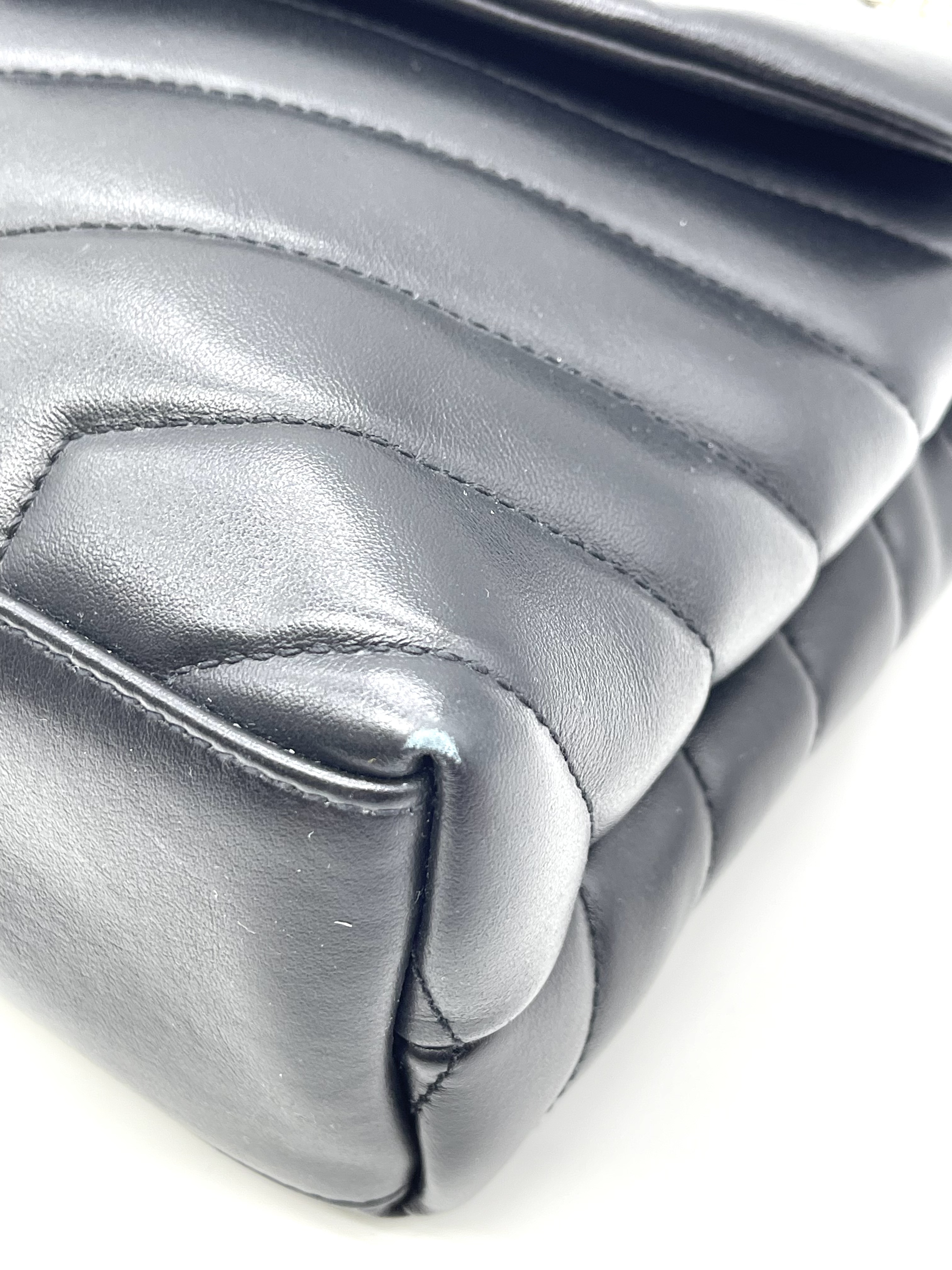 Pre-owned YSL Loulou : Product Code: 26032333