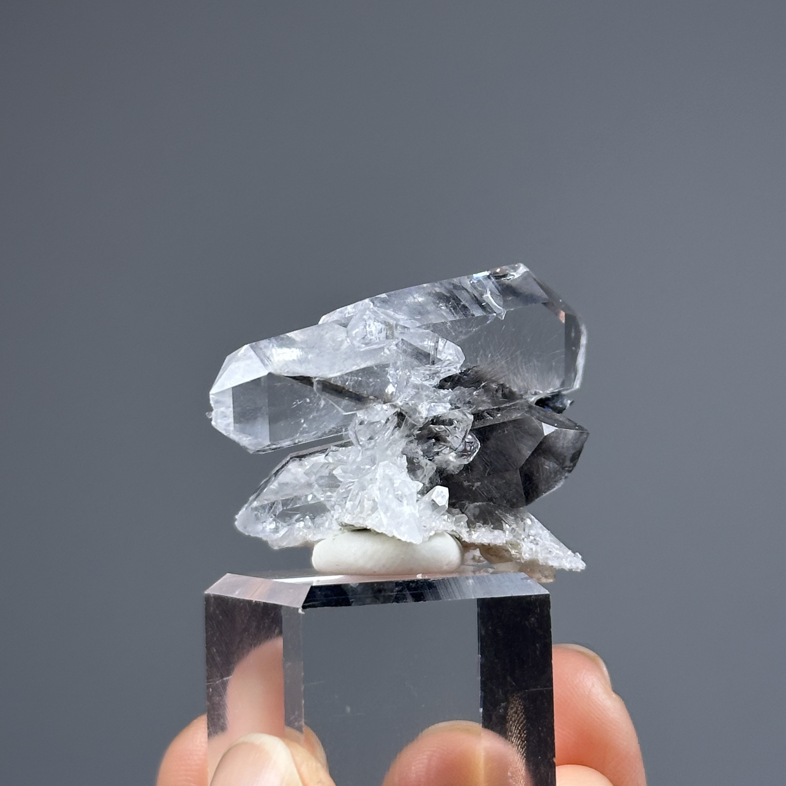 黑銀鈦水晶簇 - Brookite and Rutile Quartz | RU009