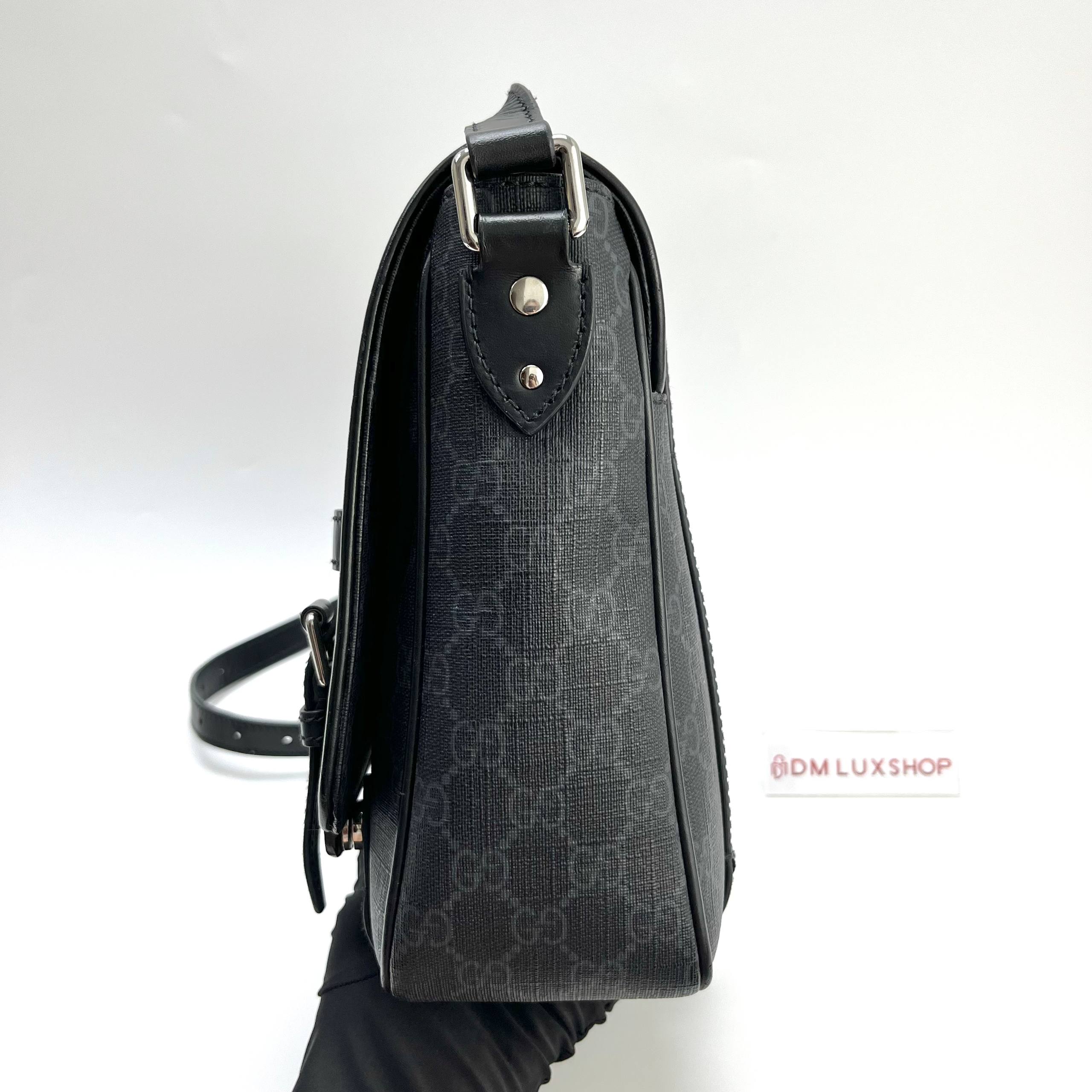 Gucci GG Canvas Messenger Bag