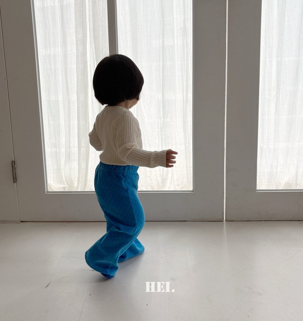Hei | Stretchy Tee