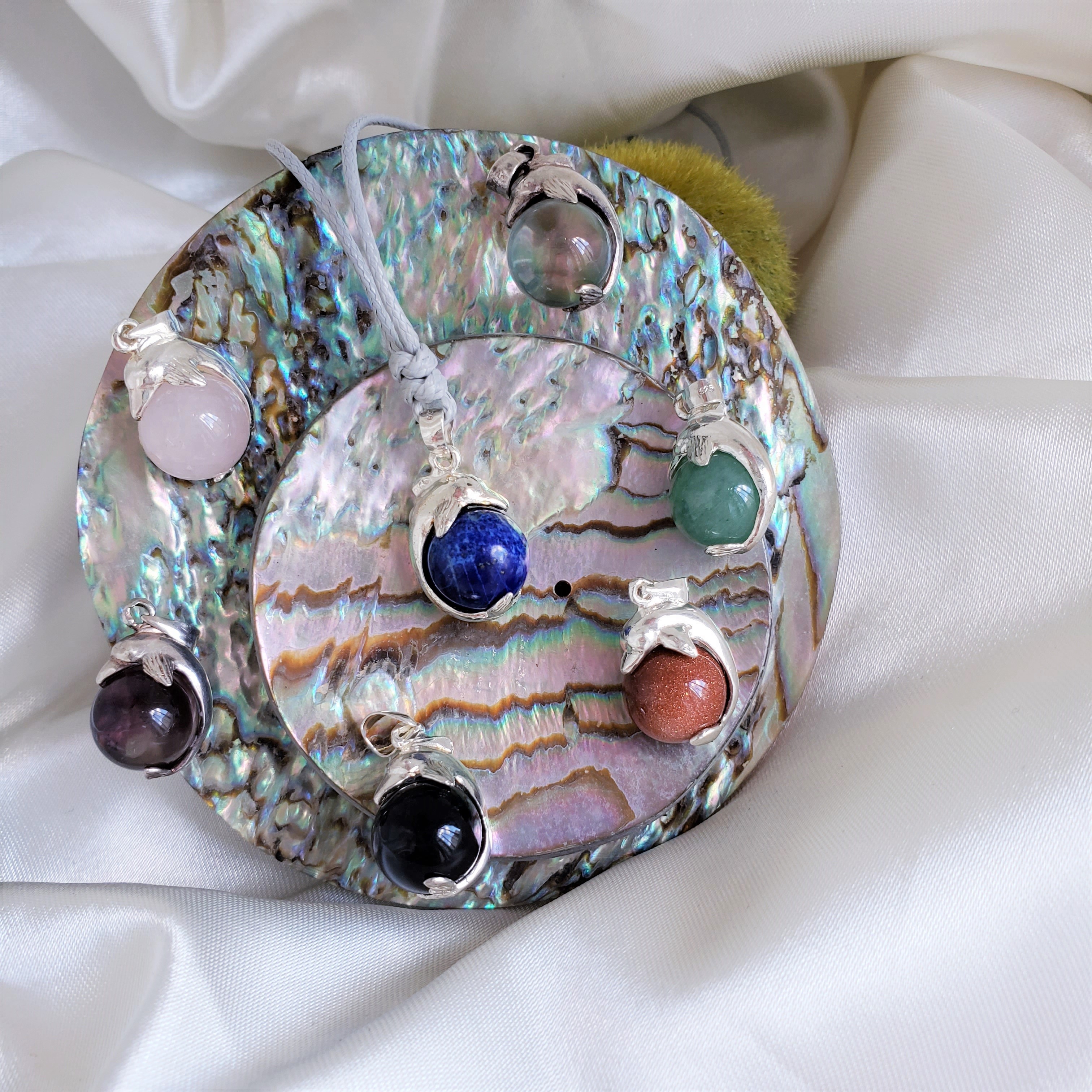 晶石海豚925銀托吊飾