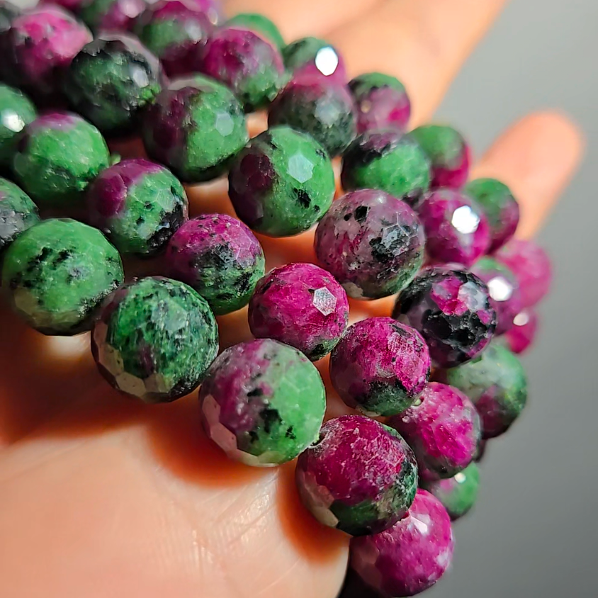 Faceted ruby zoisite bracelets with UV - JW79