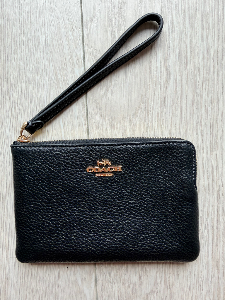 Coach Corner Zip Wristlet 單層拉鍊手拎袋仔
