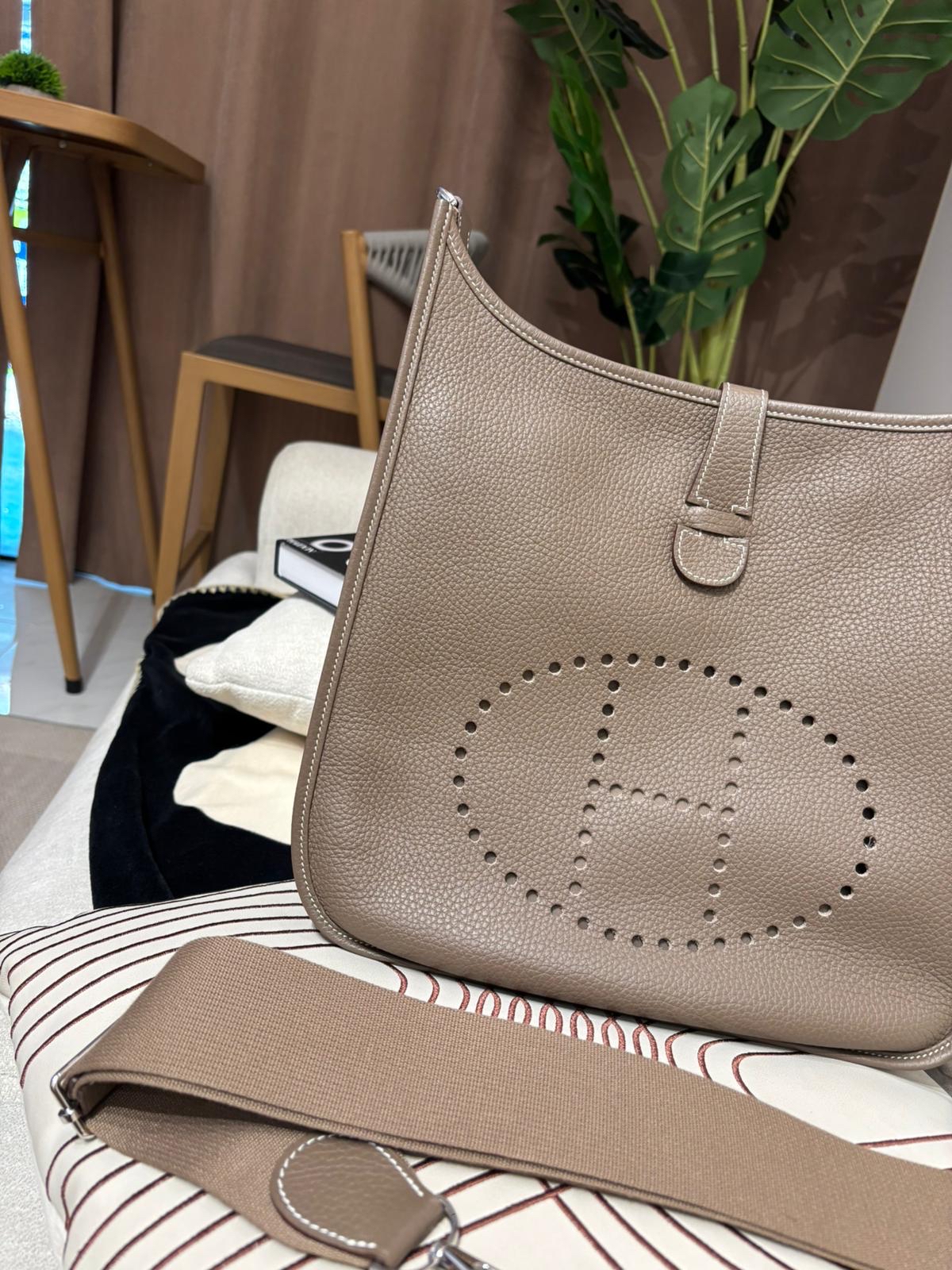 Hermes Evelyne 33,etoupe ,STAMP B,大象灰銀扣 100%Authentic ,98%new ✅內袋✅肩帶✅塵袋✅BOX