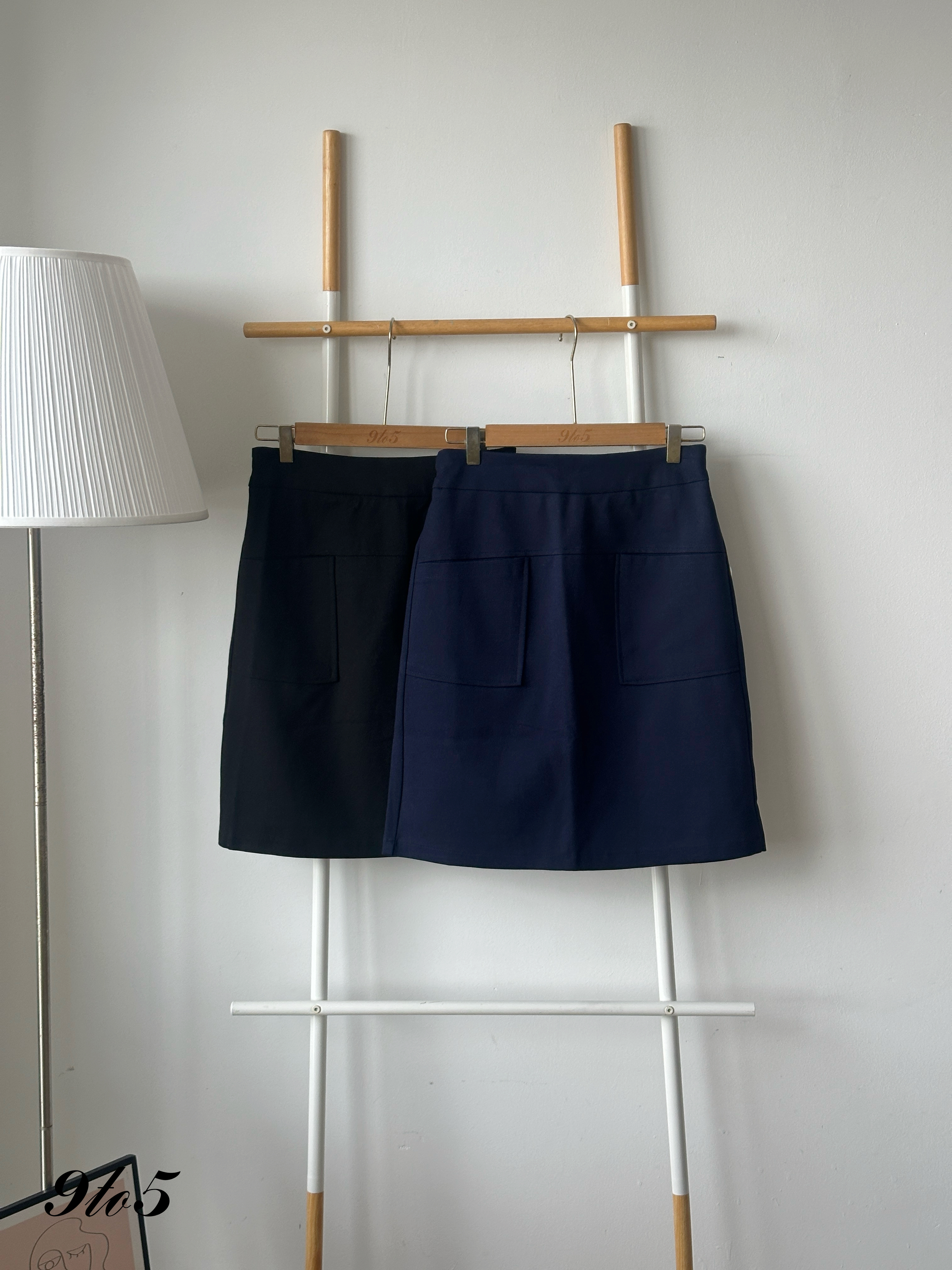 S1889 A Line Mid Skirt - Black & Blue