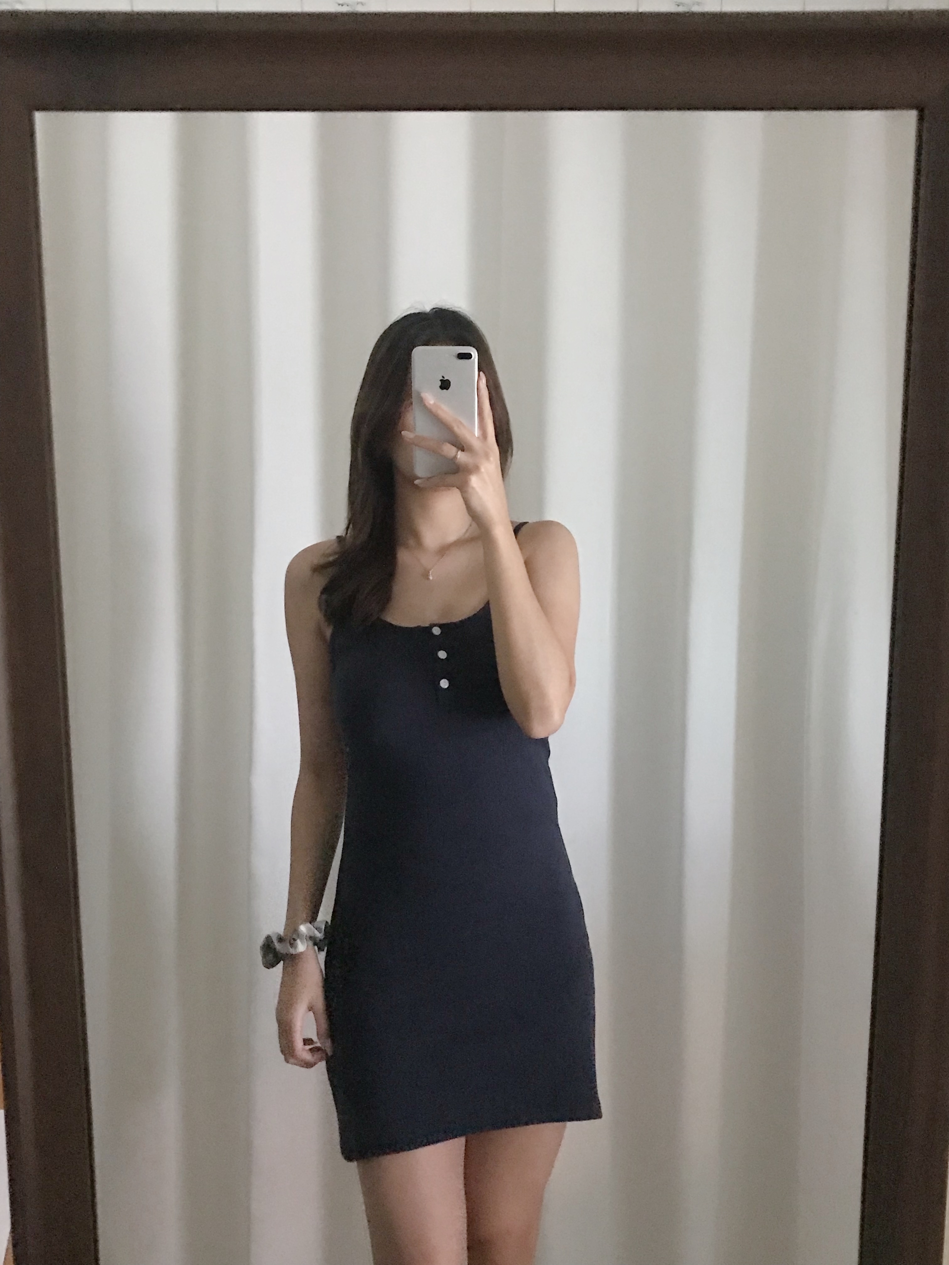 [顯身材!]簡約通花修身連身裙(三色入)