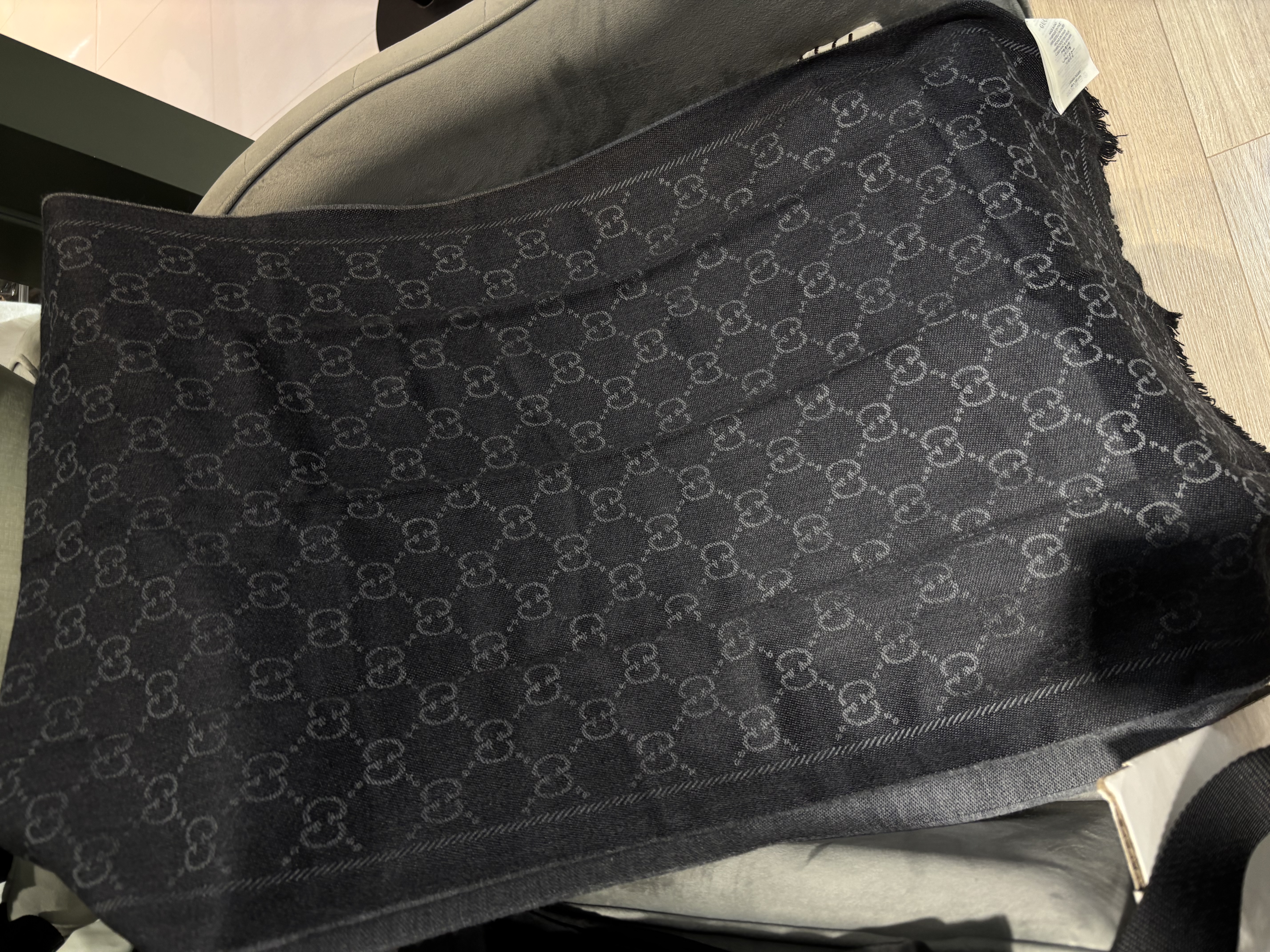 GUCCI Wool GG Monogram Scarf 133483 灰色羊毛頸巾 100%Authentic, 99%New