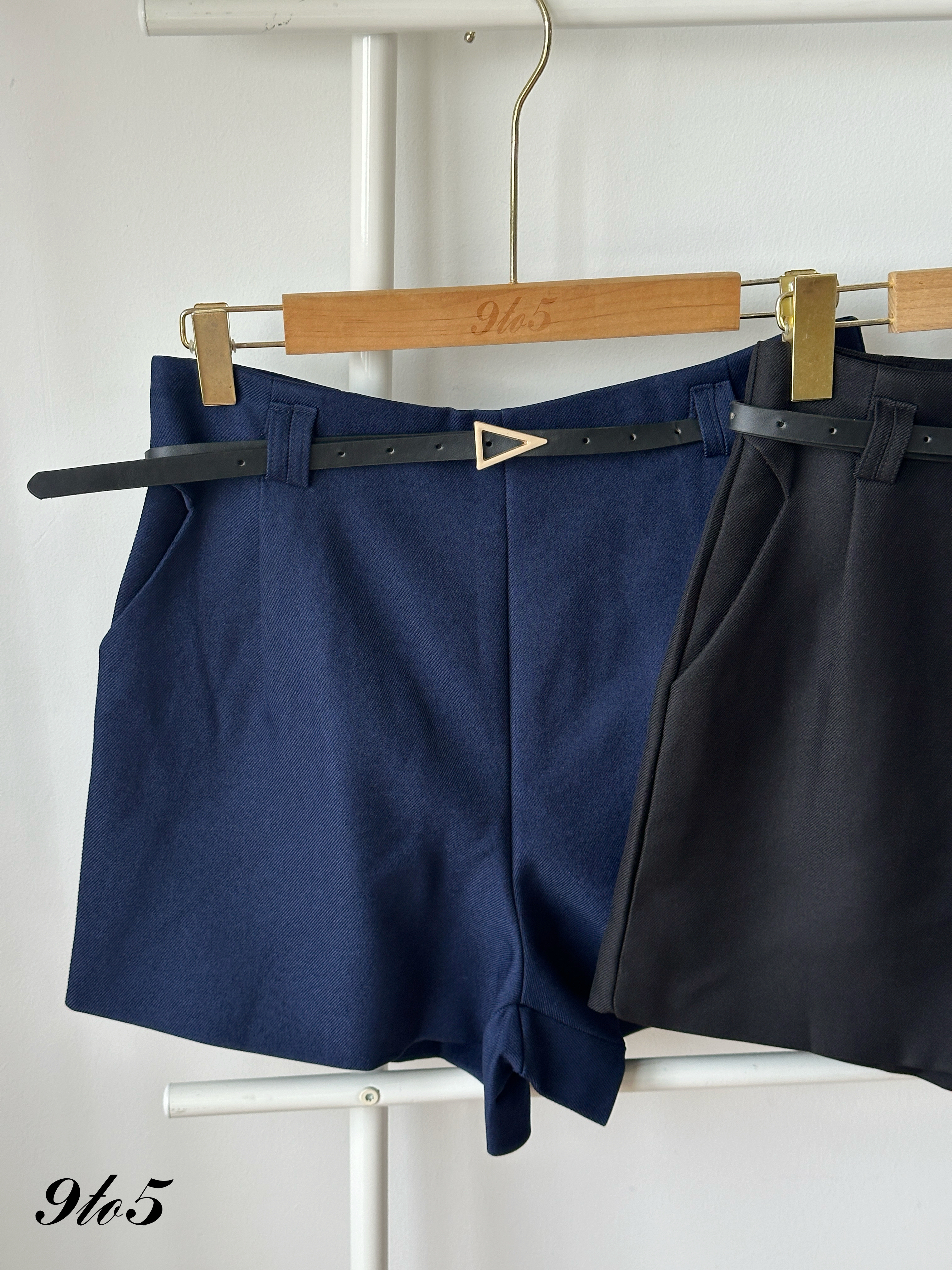 S1986 A Line Short Pants - Black & Blue