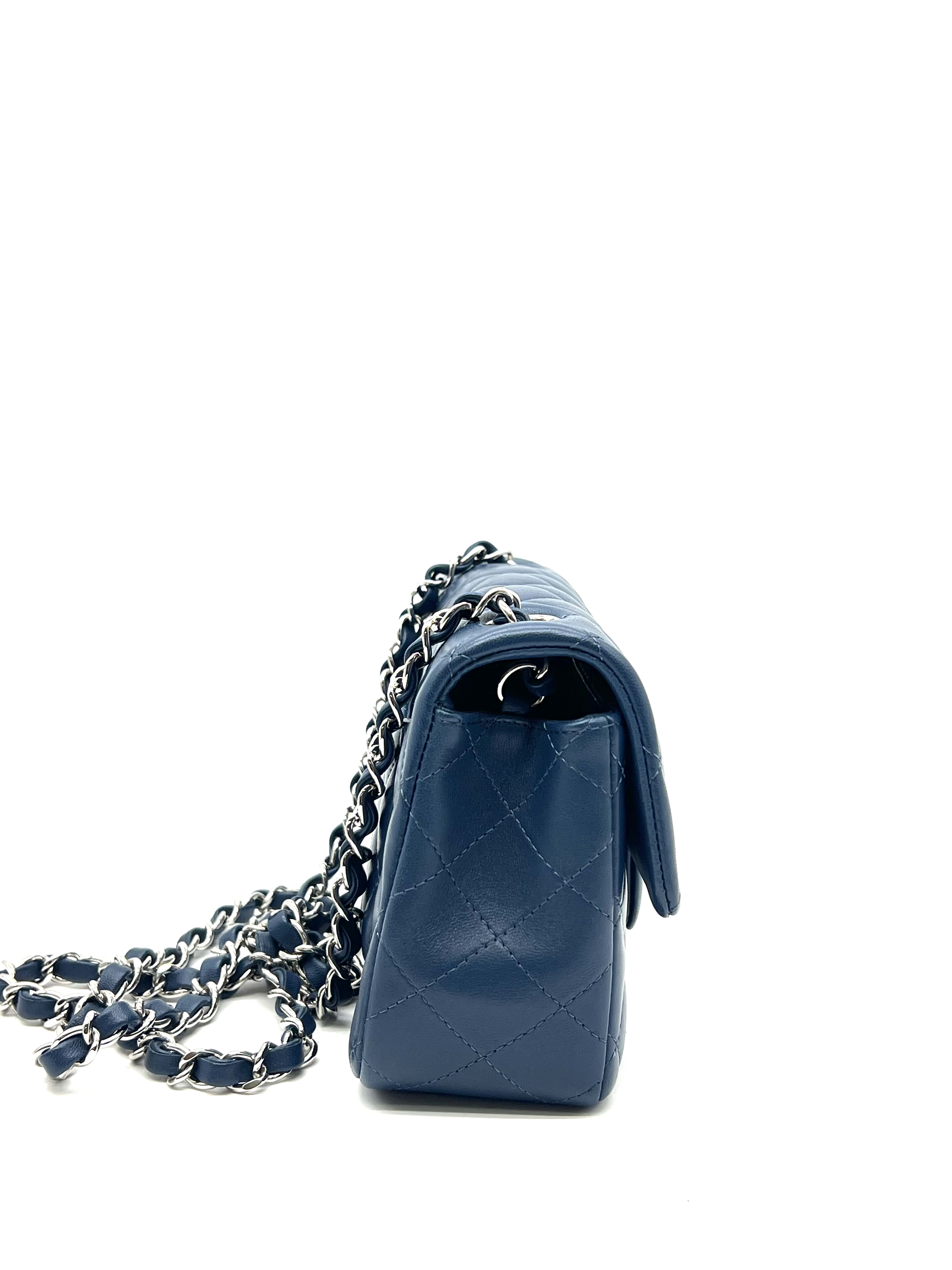 Pre-Owned CHANEL Classic Flag Bag / Product Code: 26043010