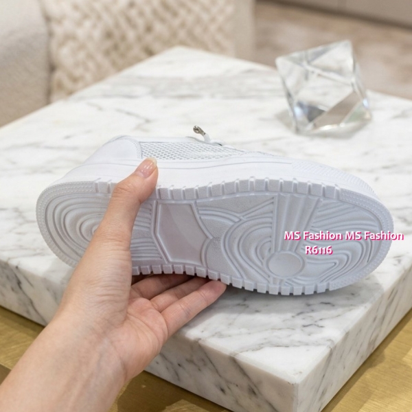R6116 韓國🇰🇷真皮厚底拼網料sneakers