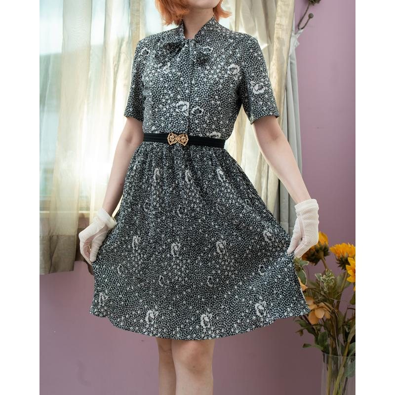 Vintage Black& White Floral Tie Collar Accordion Pleat Dress Summer Dress (MT1840-34)