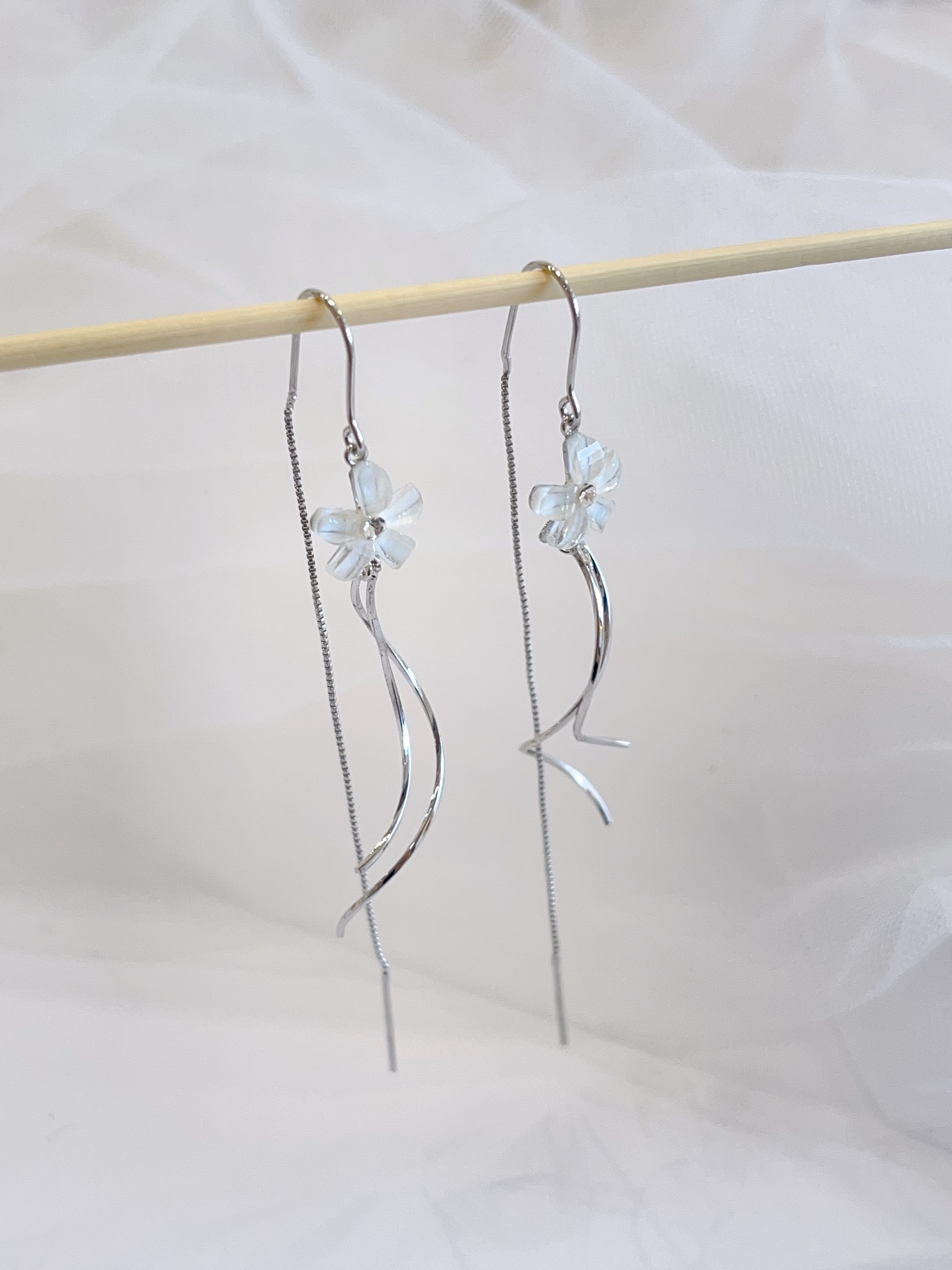 白桃花耳线长款流苏耳环