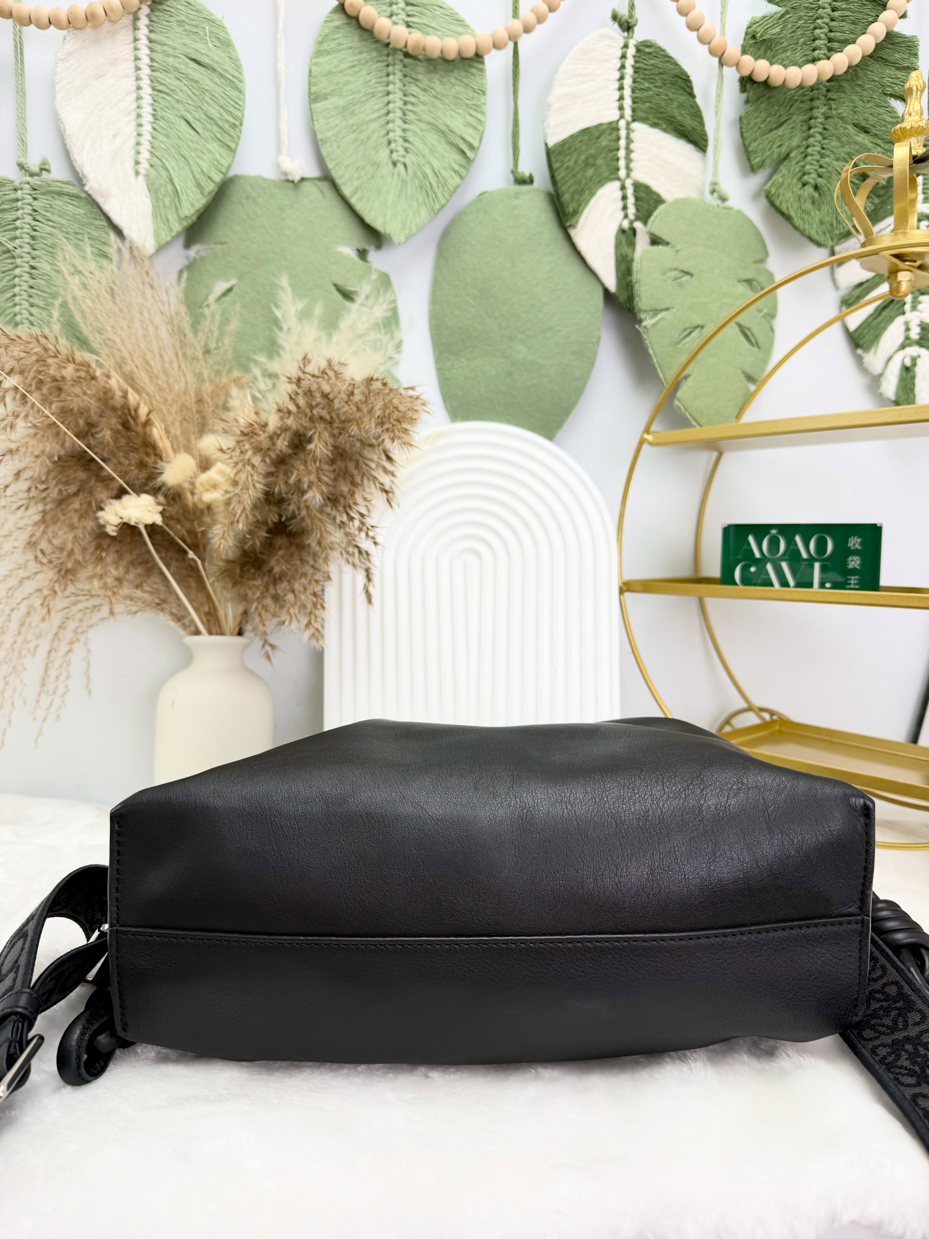 Loewe👜 PRE OWNED 🛍️黑色福袋 升級原裝肩帶 🖤 