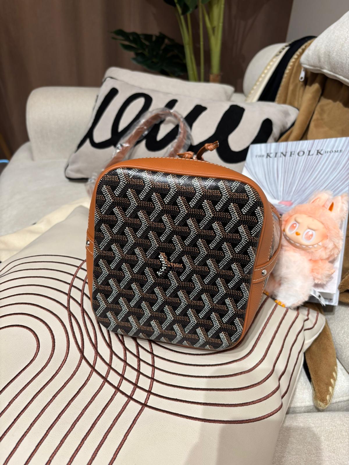 全新 Goyard Petit Bucket Tan 100%Authentic, brand New 全新 ✅收據✅Dust bag