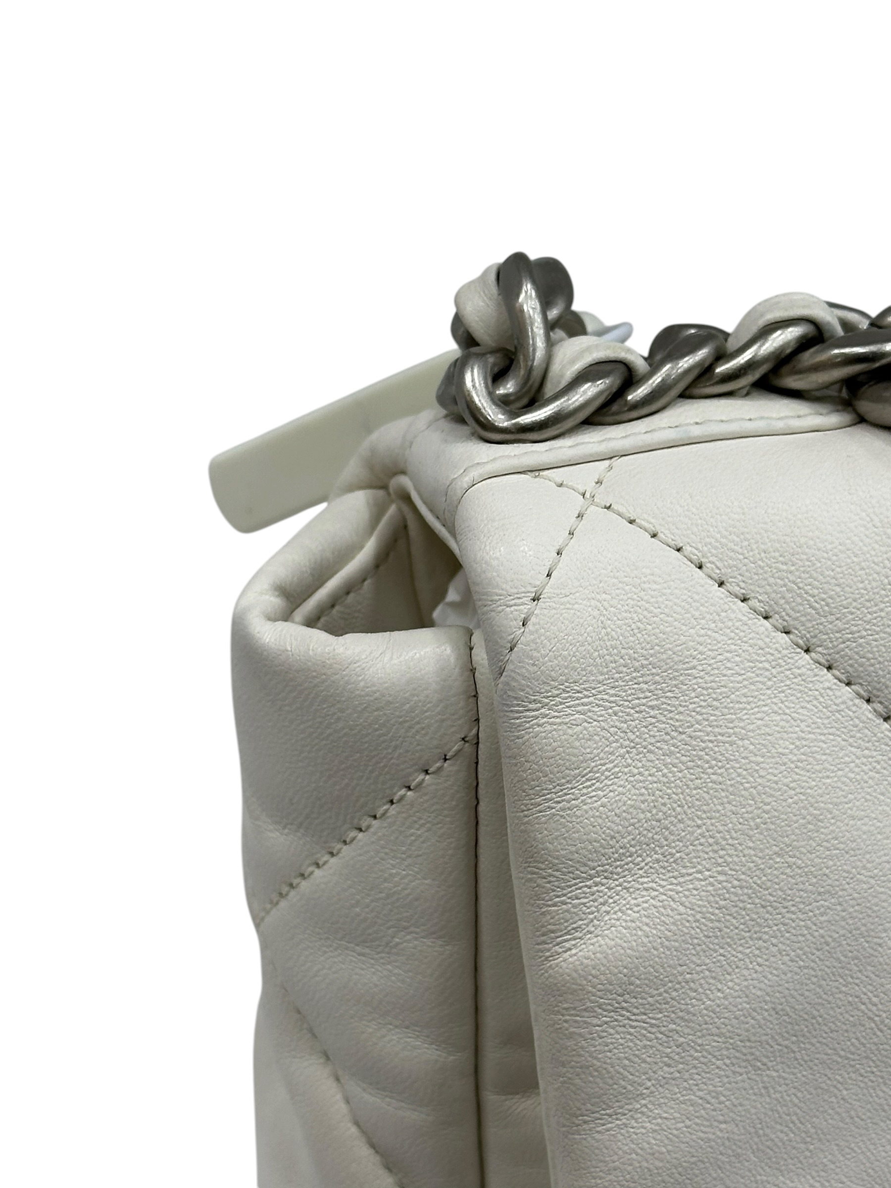 Pre-Owned CHANEL 19 Flap Bag / Product Code: 072103