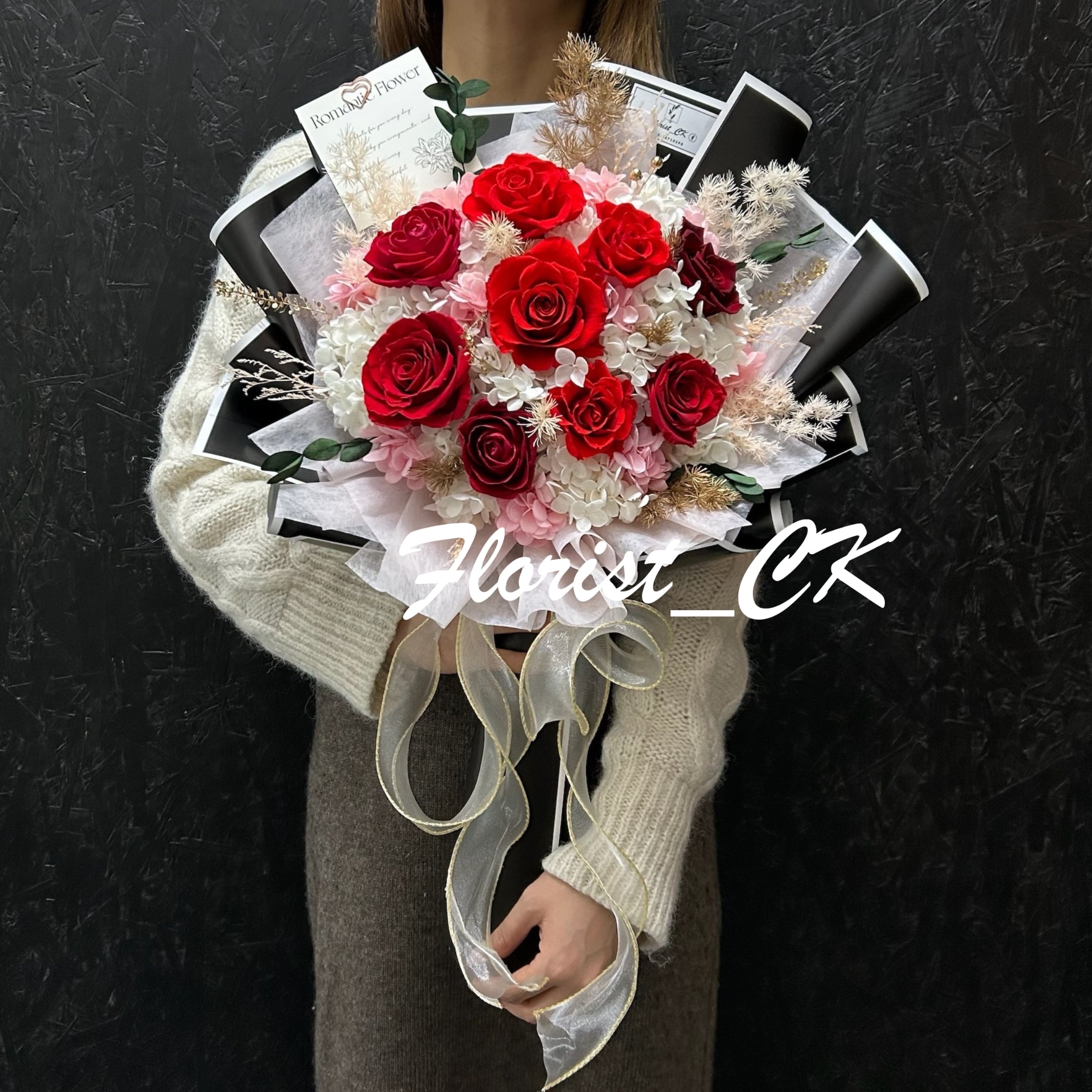 Velvet Flame｜永生玫瑰花束  (3 朵 / 6 朵 / 9 朵 / 12 朵； 預訂款)