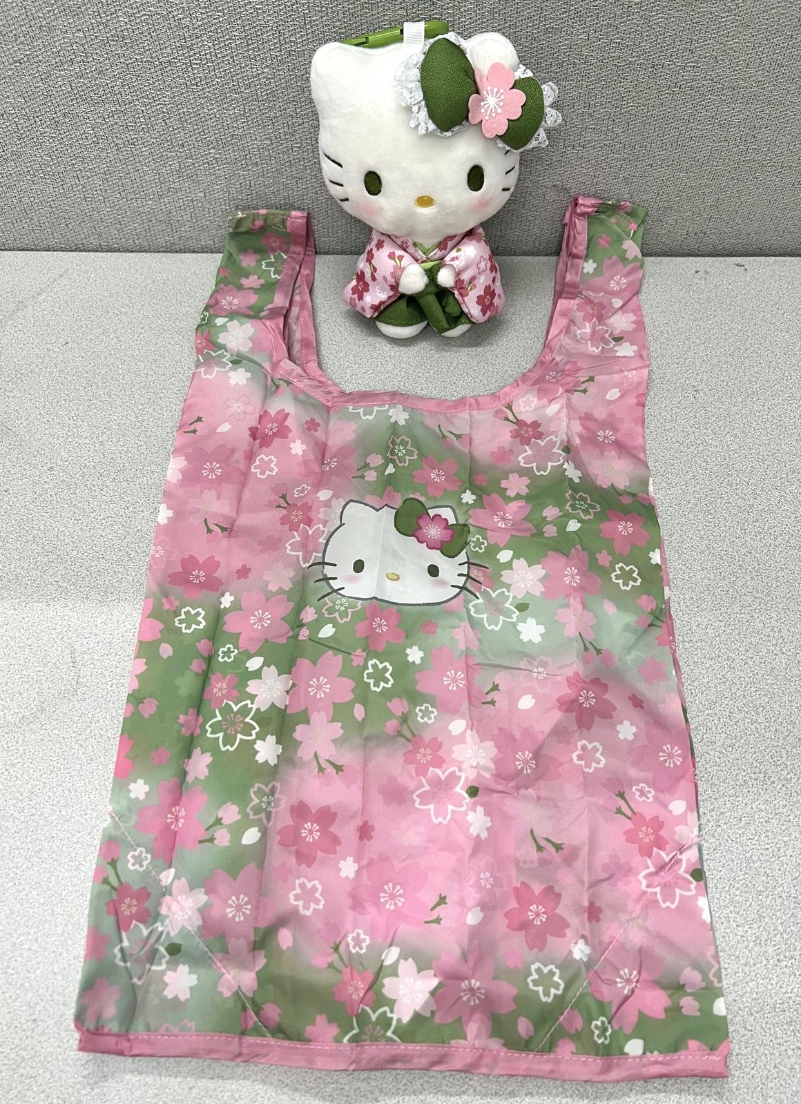 🎌日本直送🎌Sanrio 抹茶櫻花系列 公仔掛飾連背心環保袋