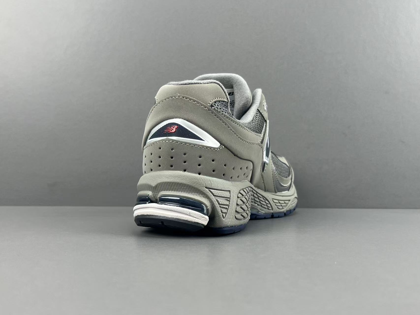 New Balance 2002R ML2002RC