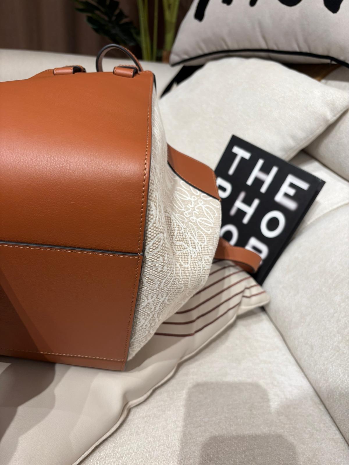 Loewe hammock Shoulder bag Small 100%Authentic, 98%New ✅Dust bag