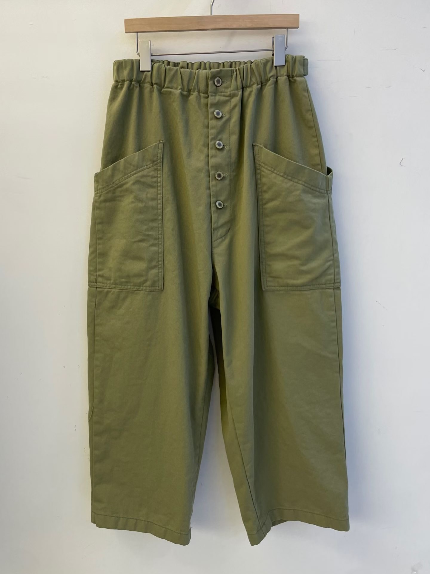 XNN OY 排鈕輕鬆褲