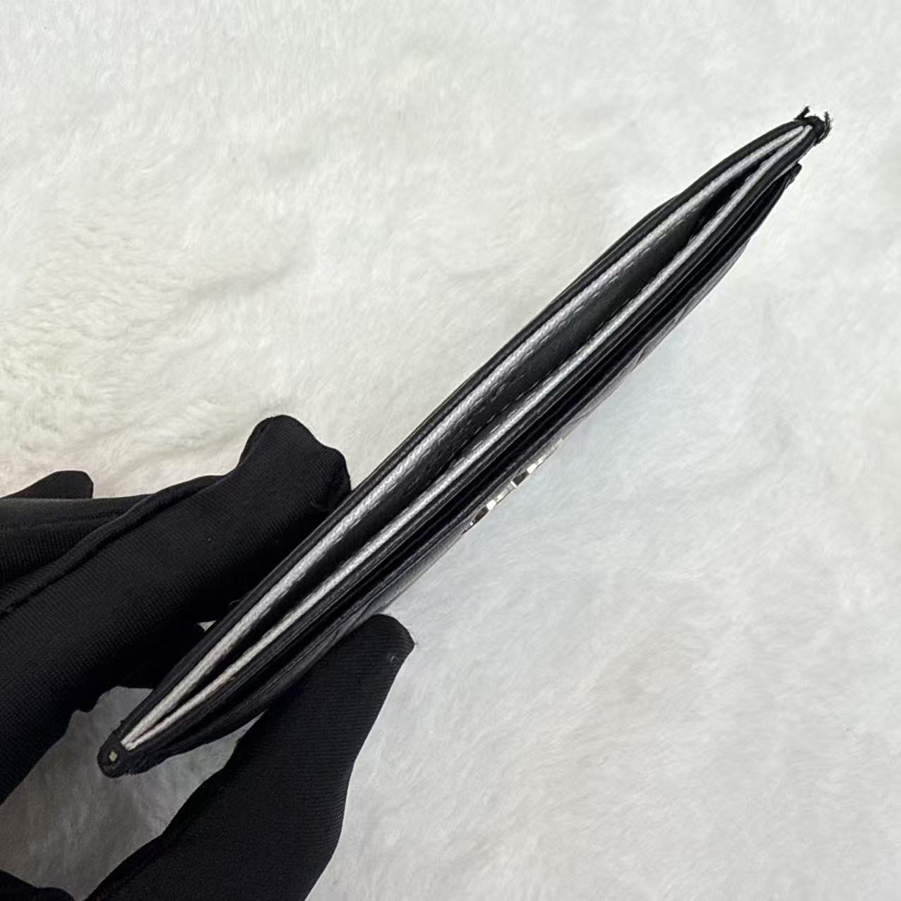 Chanel香奈兒卡包 山茶花系列錢包 單片橫版 黑銀羊皮 橫版 山茶花壓紋C Logo零錢包 男女同款