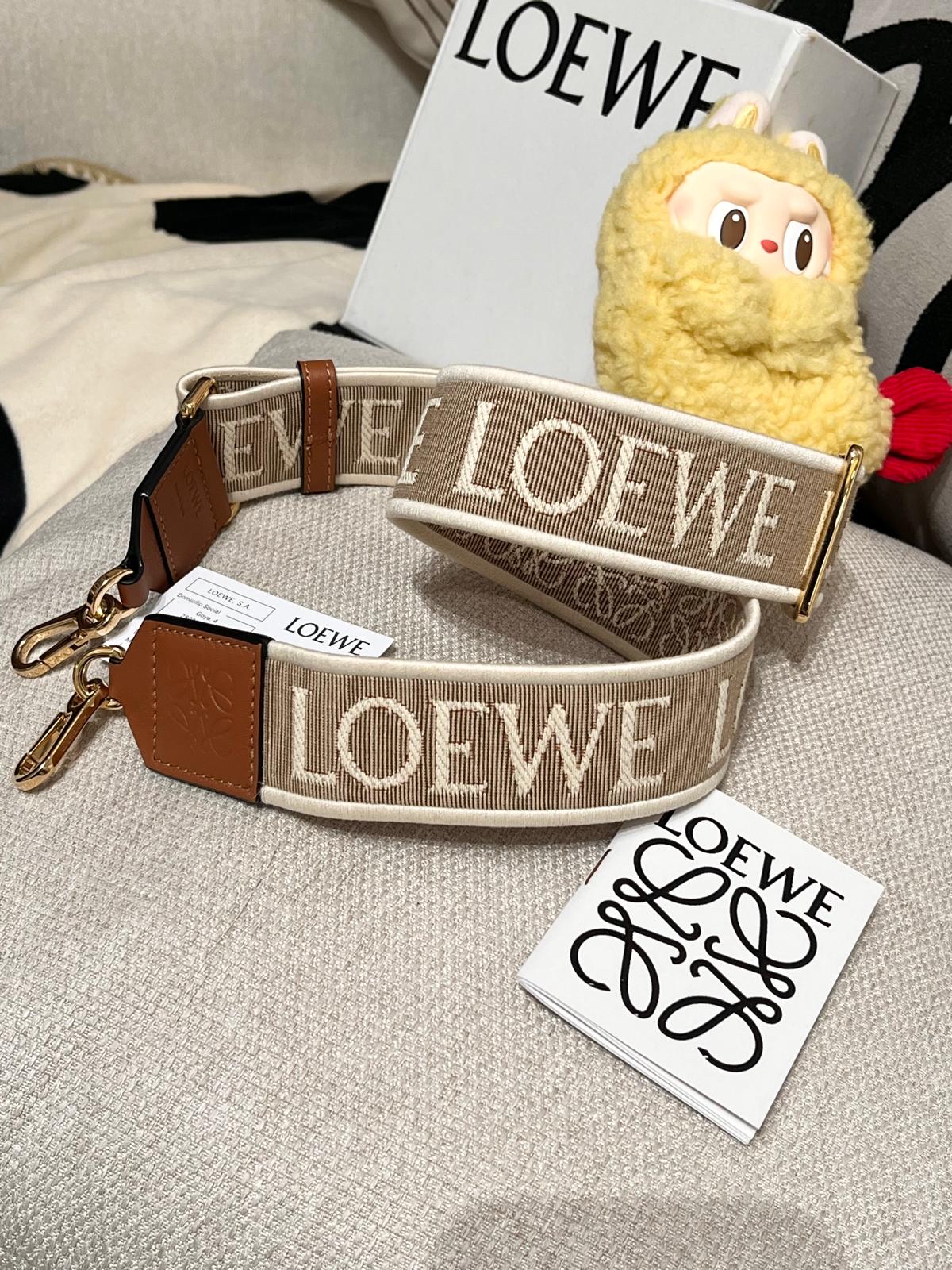 Loewe Anagram strap 可調節長度 65-105cm 100%Authentic,unused  ✅box  
