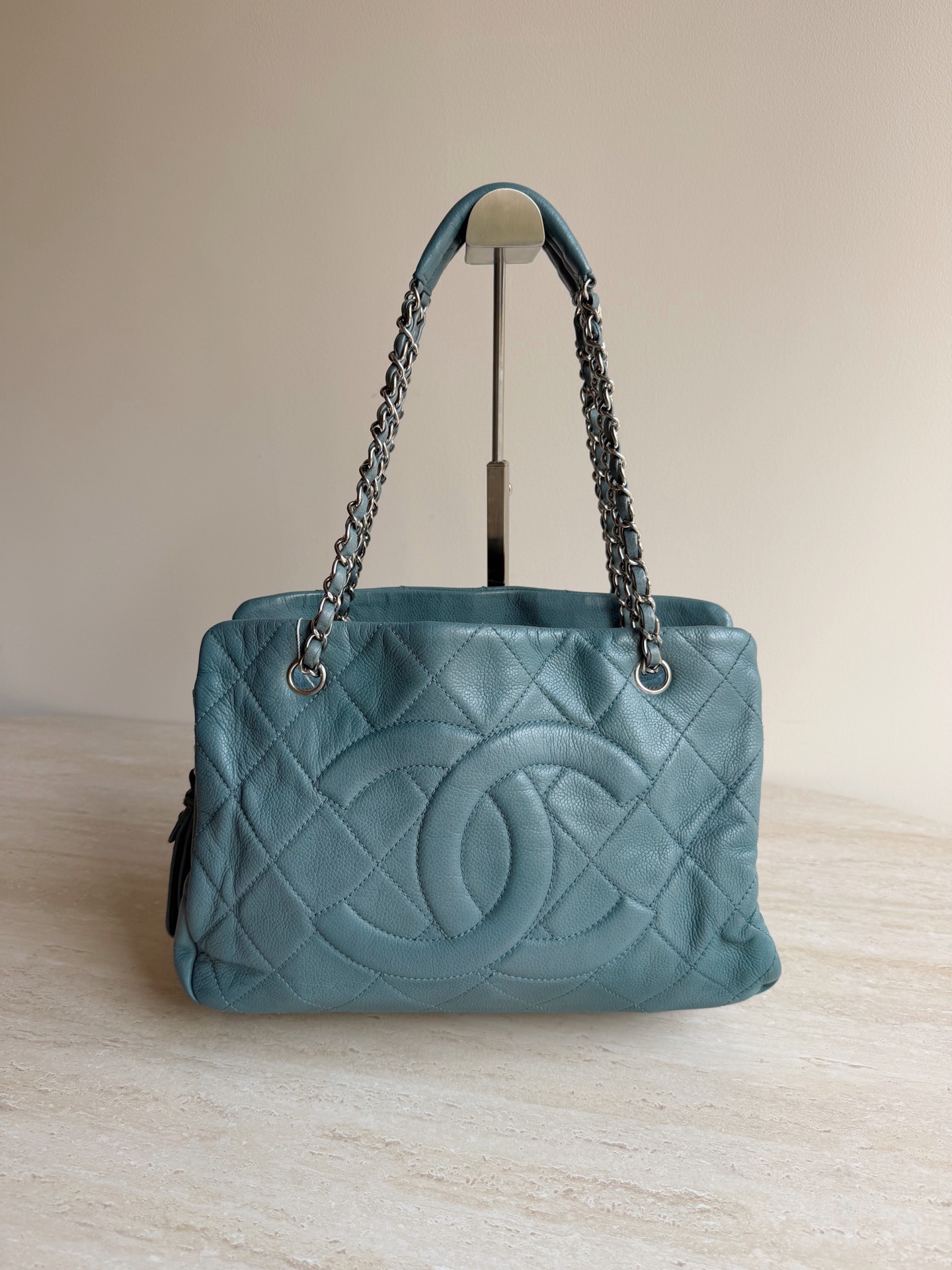 【預訂貨品】Chanel藍色魚子醬tote bag