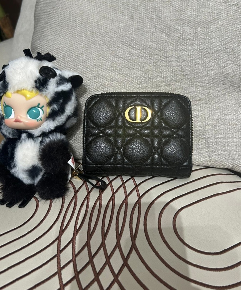 Dior caro Zip Wallet calfskin 100%Authentic,98%new 