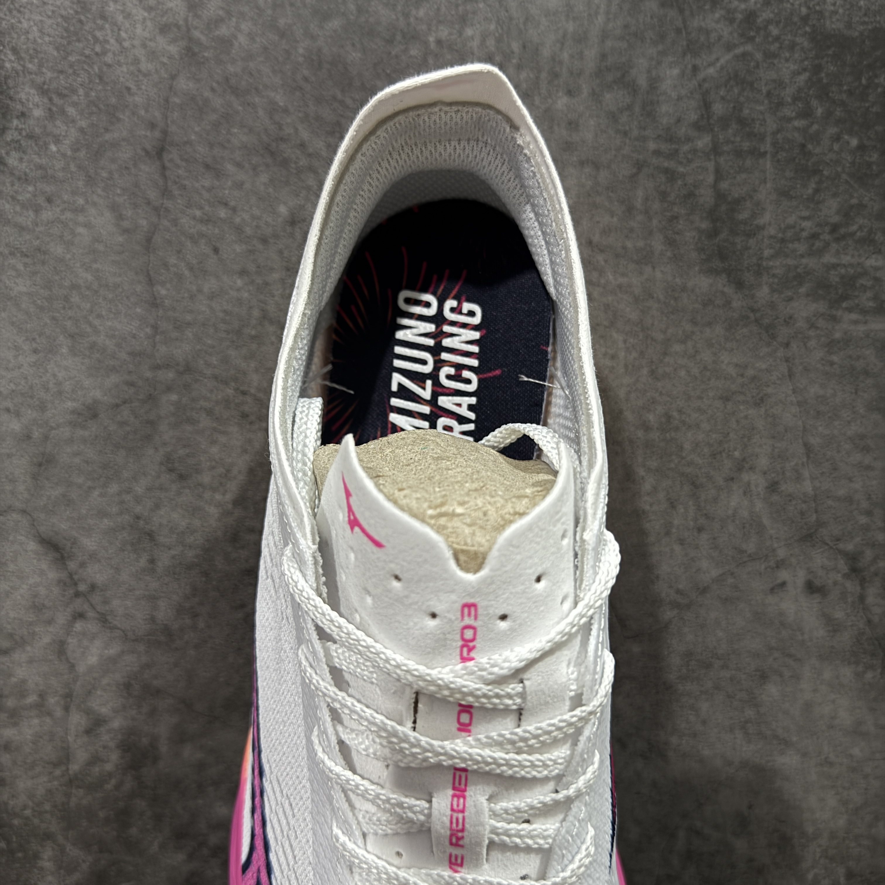 Mizuno Wave Rebellion Pro 3